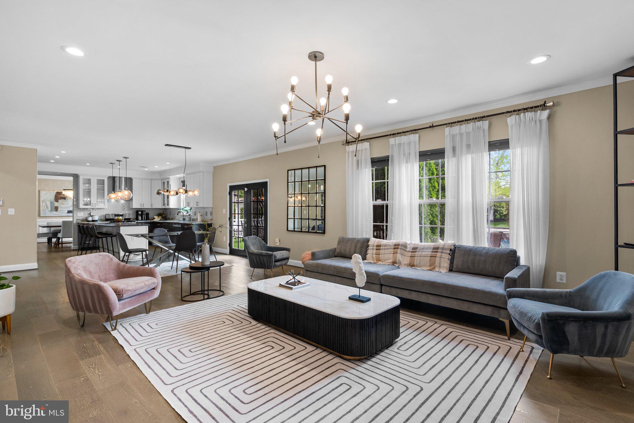 BLUE SPRING FARM - Residential