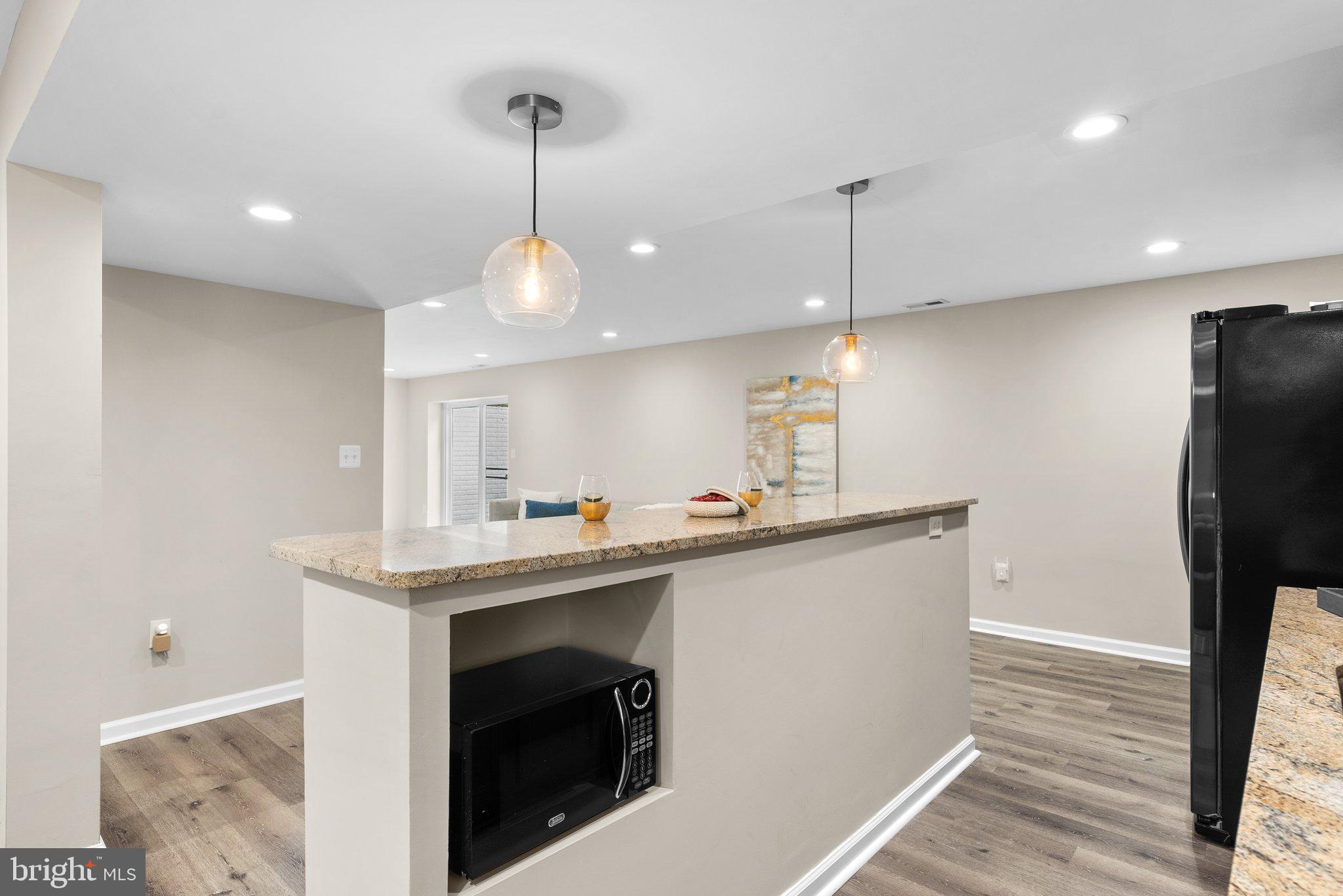 BLUE SPRING FARM - Residential