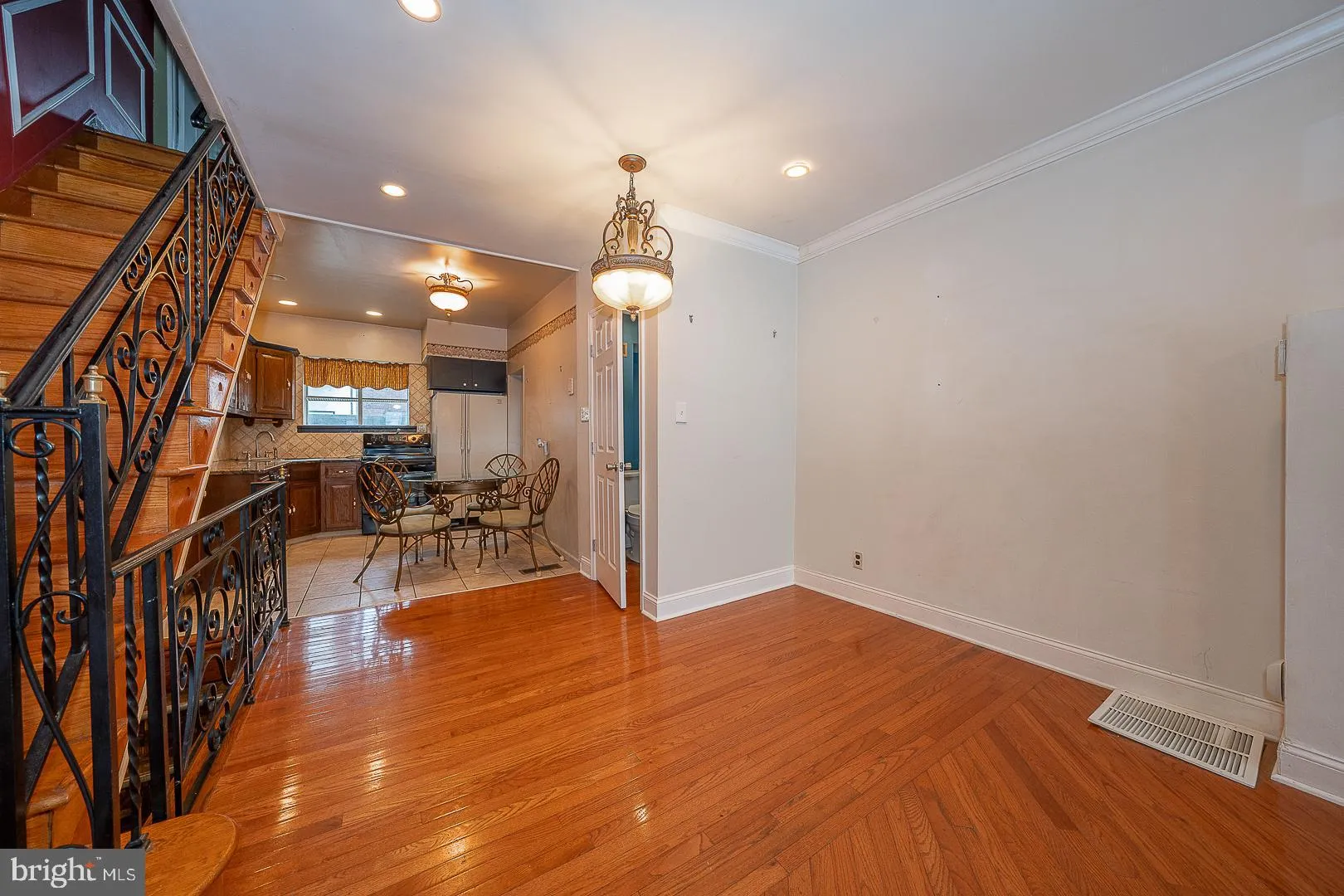 Philadelphia, Pennsylvania 19148, United States, 3 Bedrooms Bedrooms, ,2 BathroomsBathrooms,Residential,Active,41871