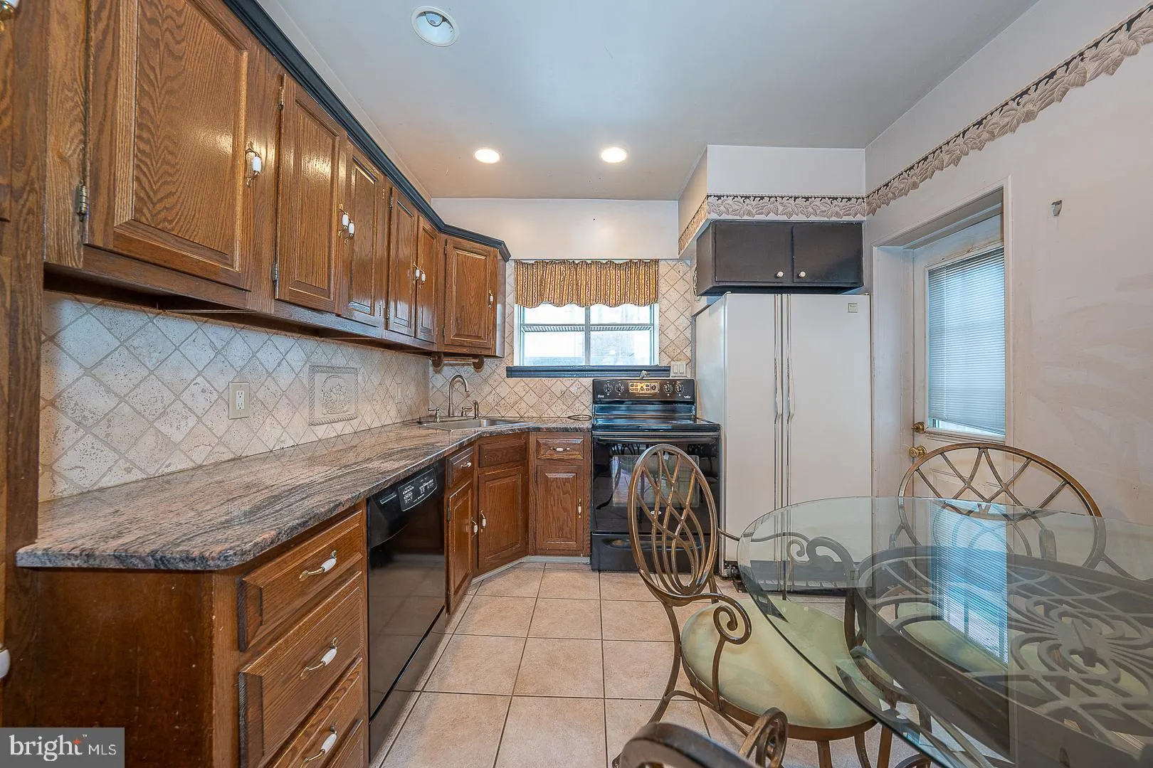 Philadelphia, Pennsylvania 19148, United States, 3 Bedrooms Bedrooms, ,2 BathroomsBathrooms,Residential,Active,41871