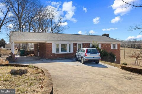 2502 RIDGEDALE ROCKINGHAM VA 22801