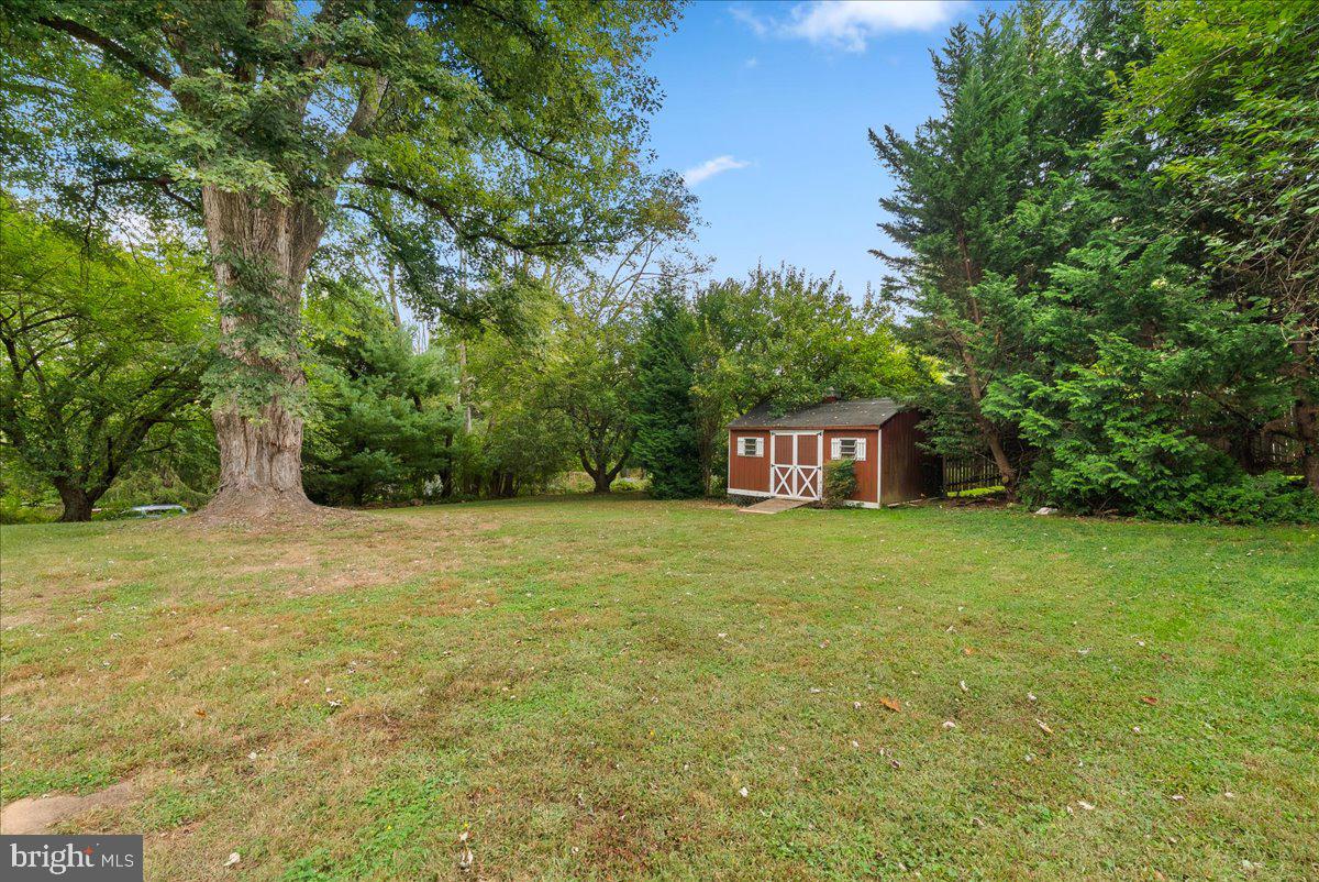 COLESVILLE OUTSIDE - Residential Lease