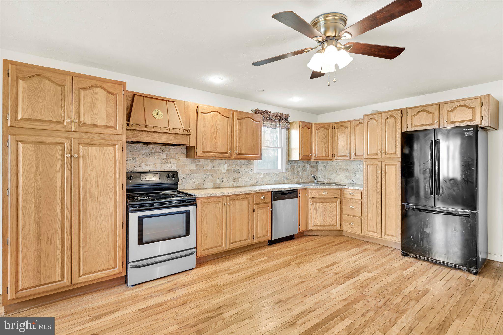 HILLSIDE - Residential