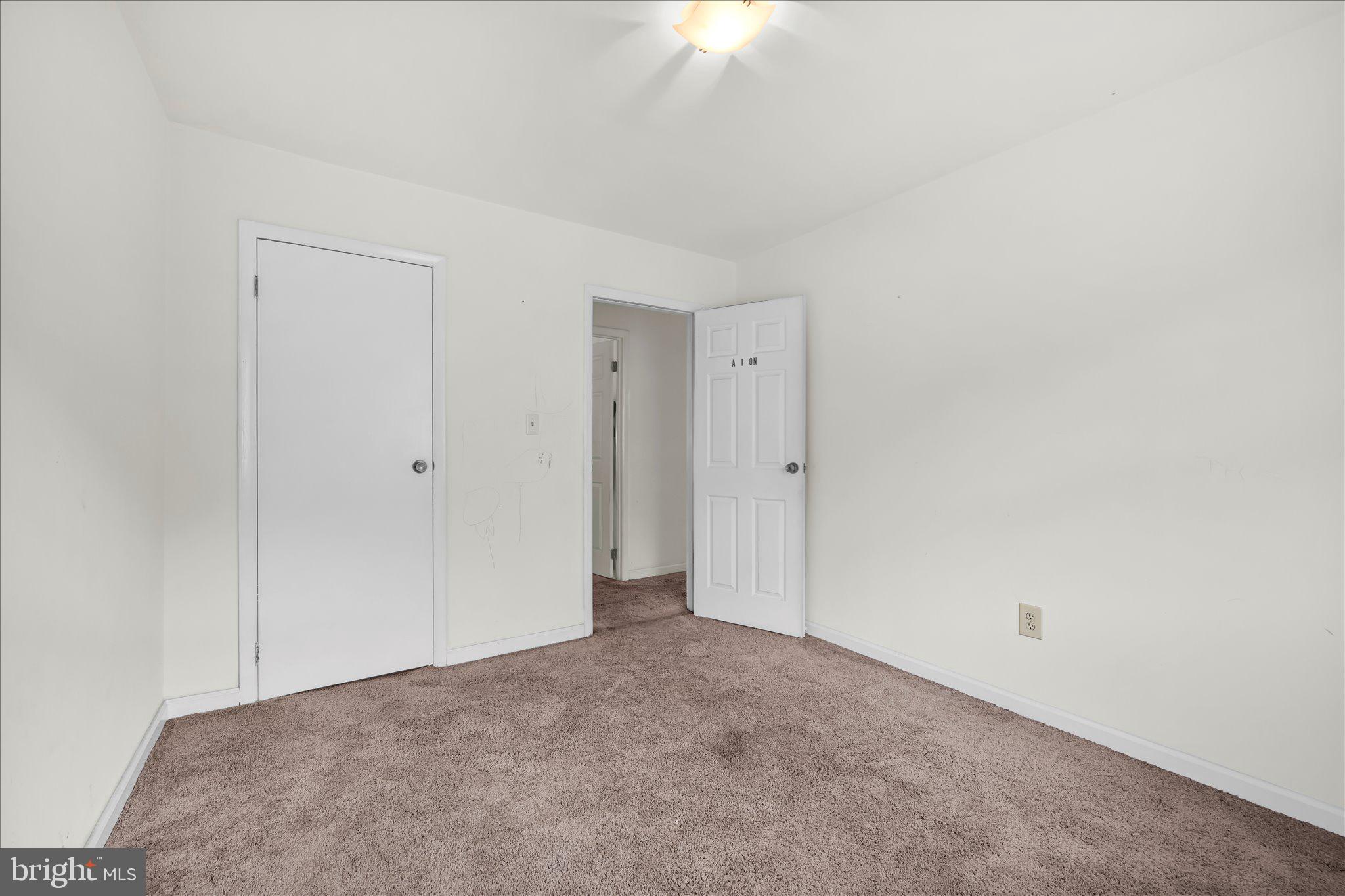 HILLSIDE - Residential