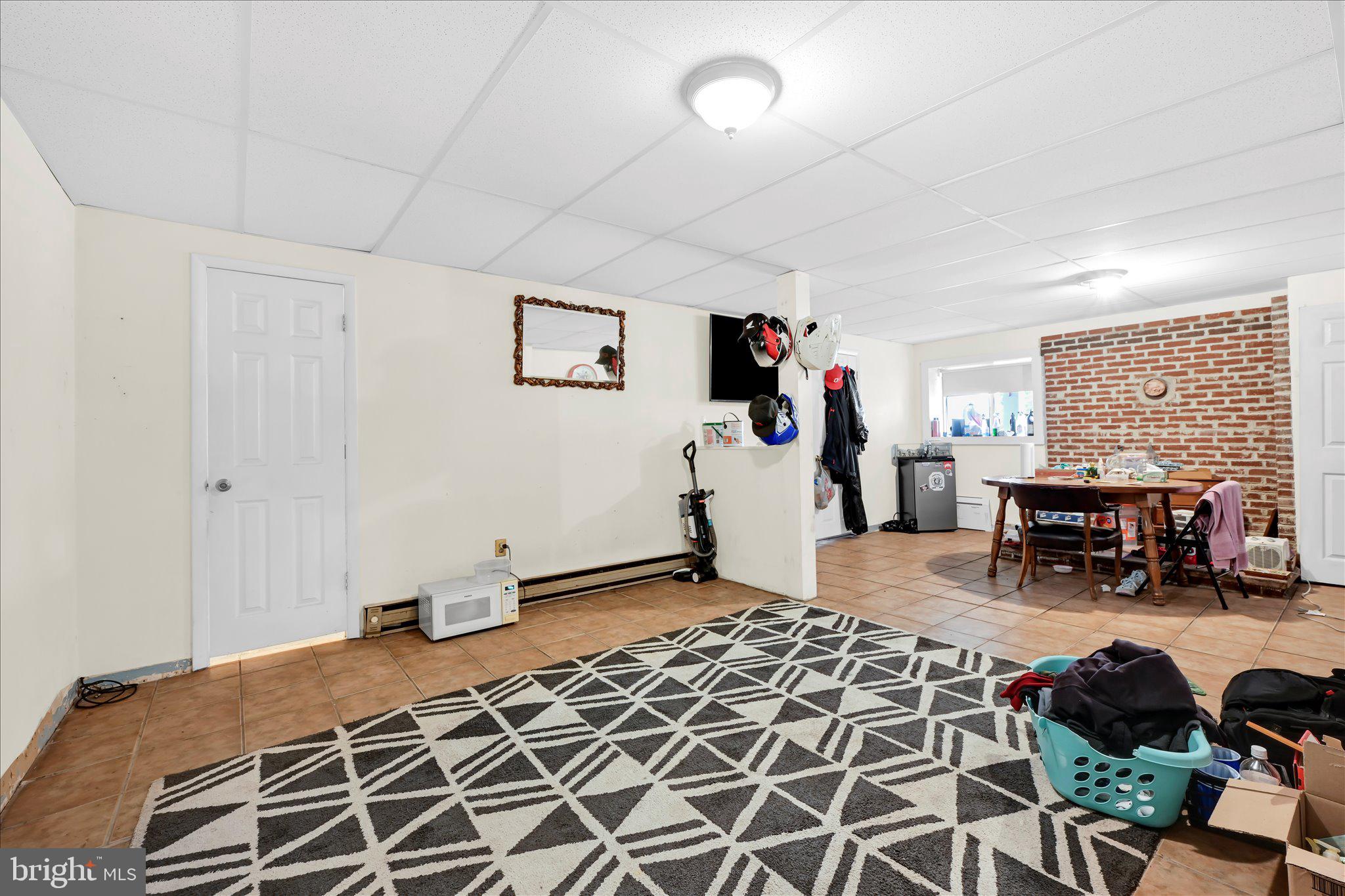 HILLSIDE - Residential