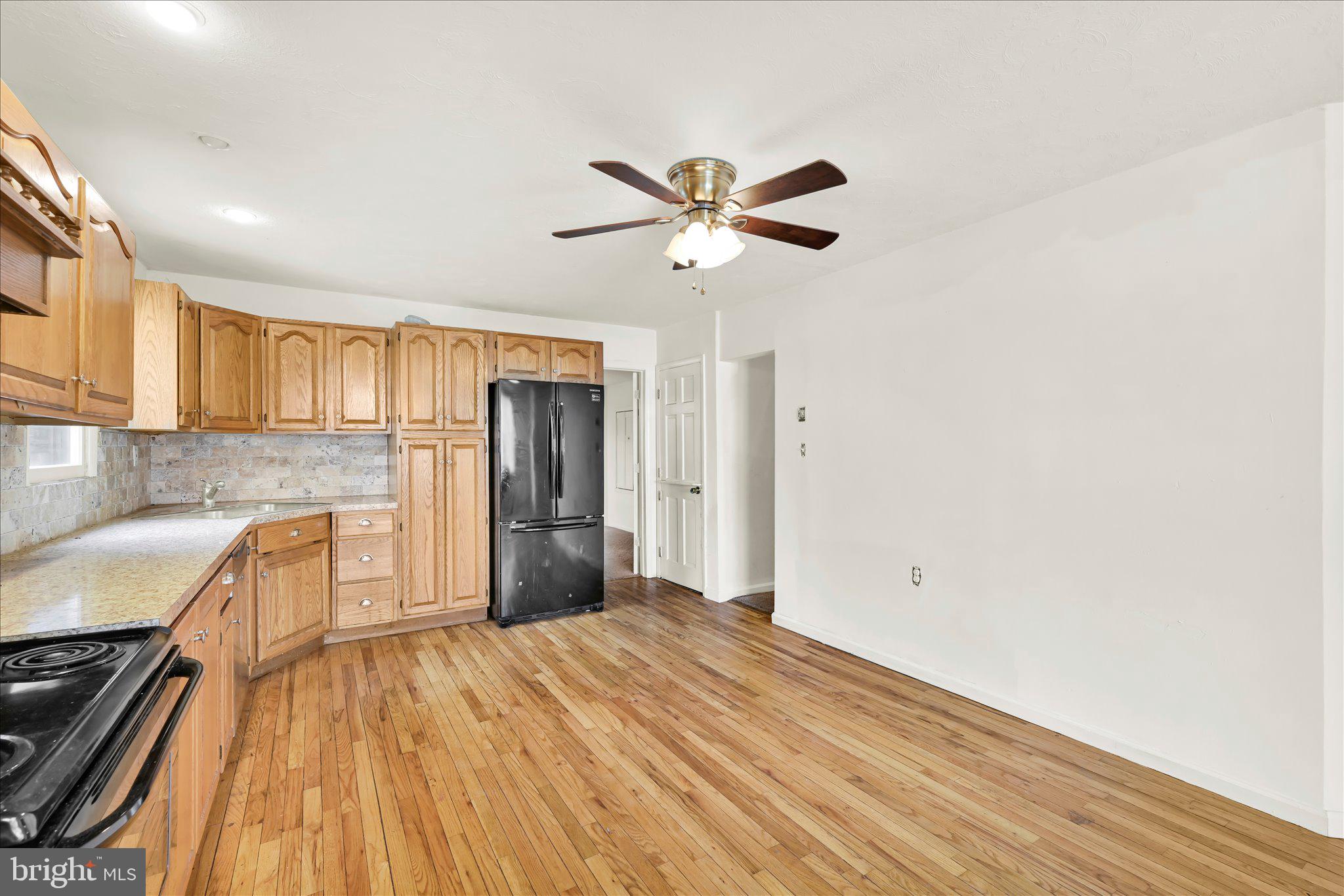 HILLSIDE - Residential