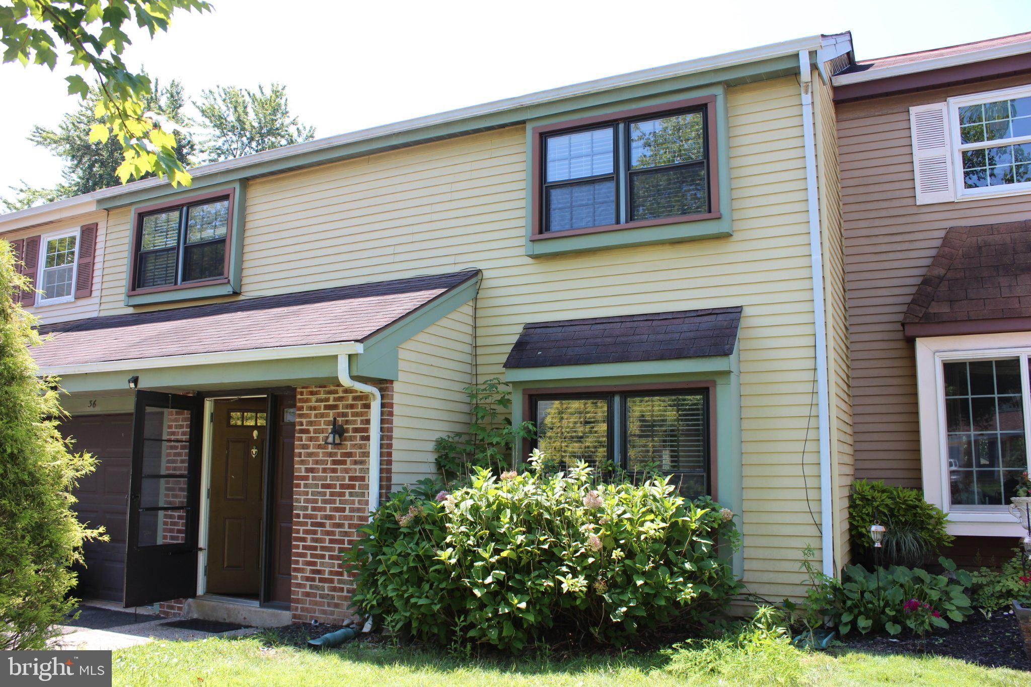 36 GREENWOODS DRIVE