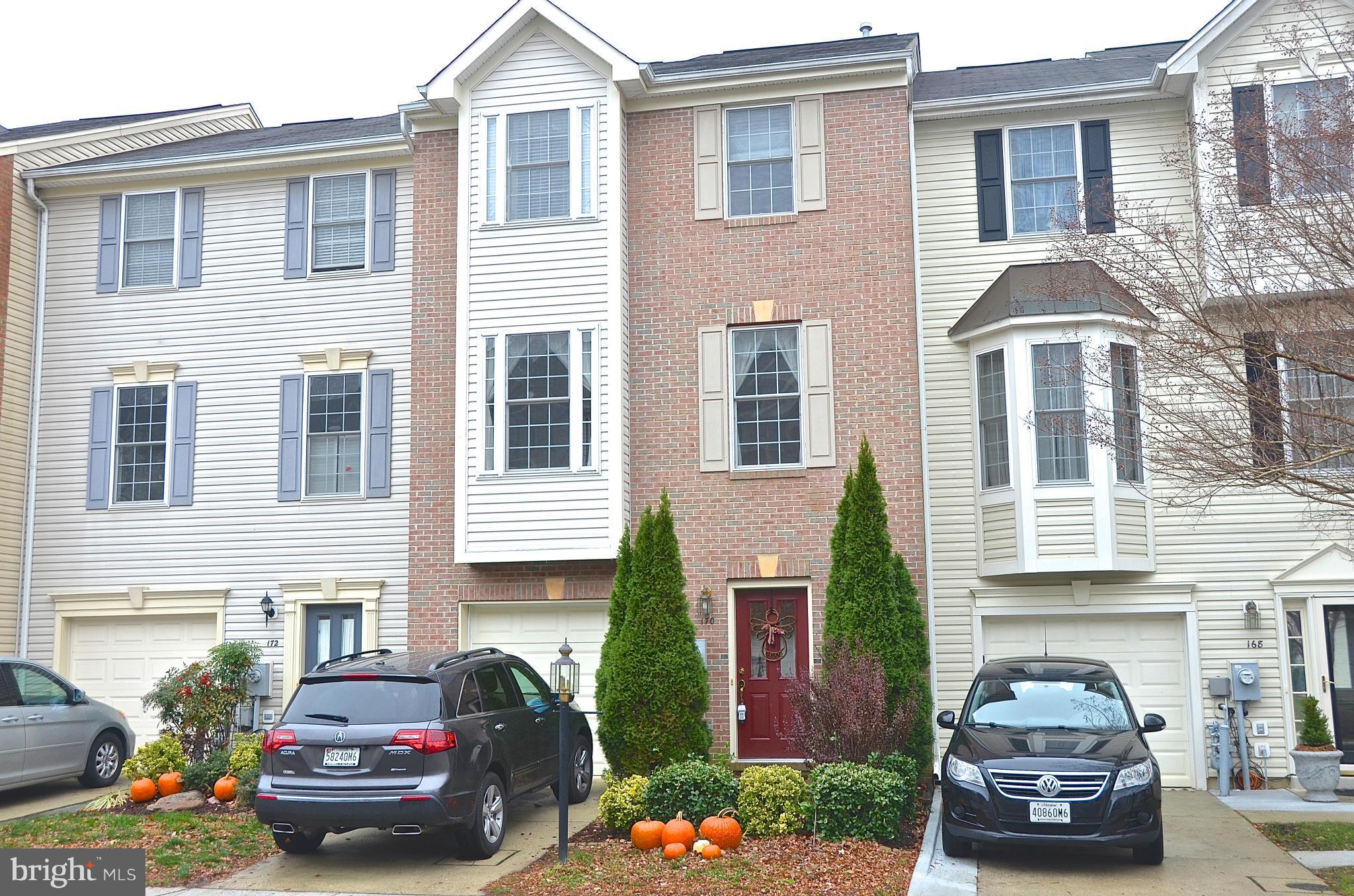 RIVER OAKS - Residential