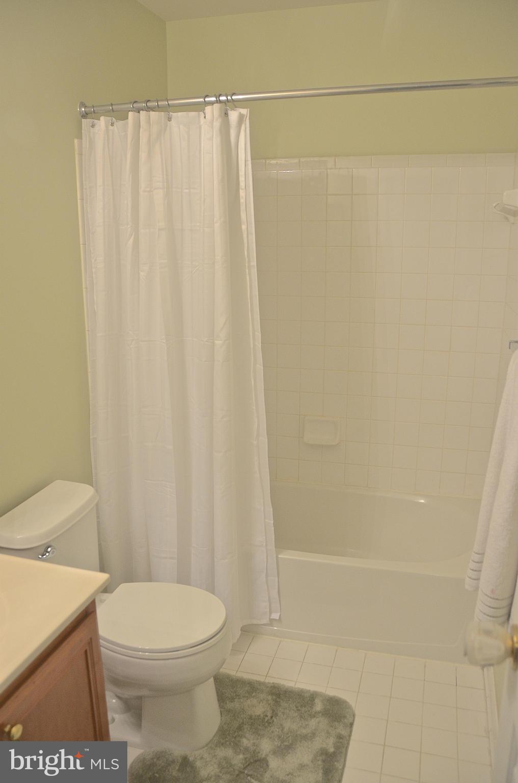 RIVER OAKS - Residential