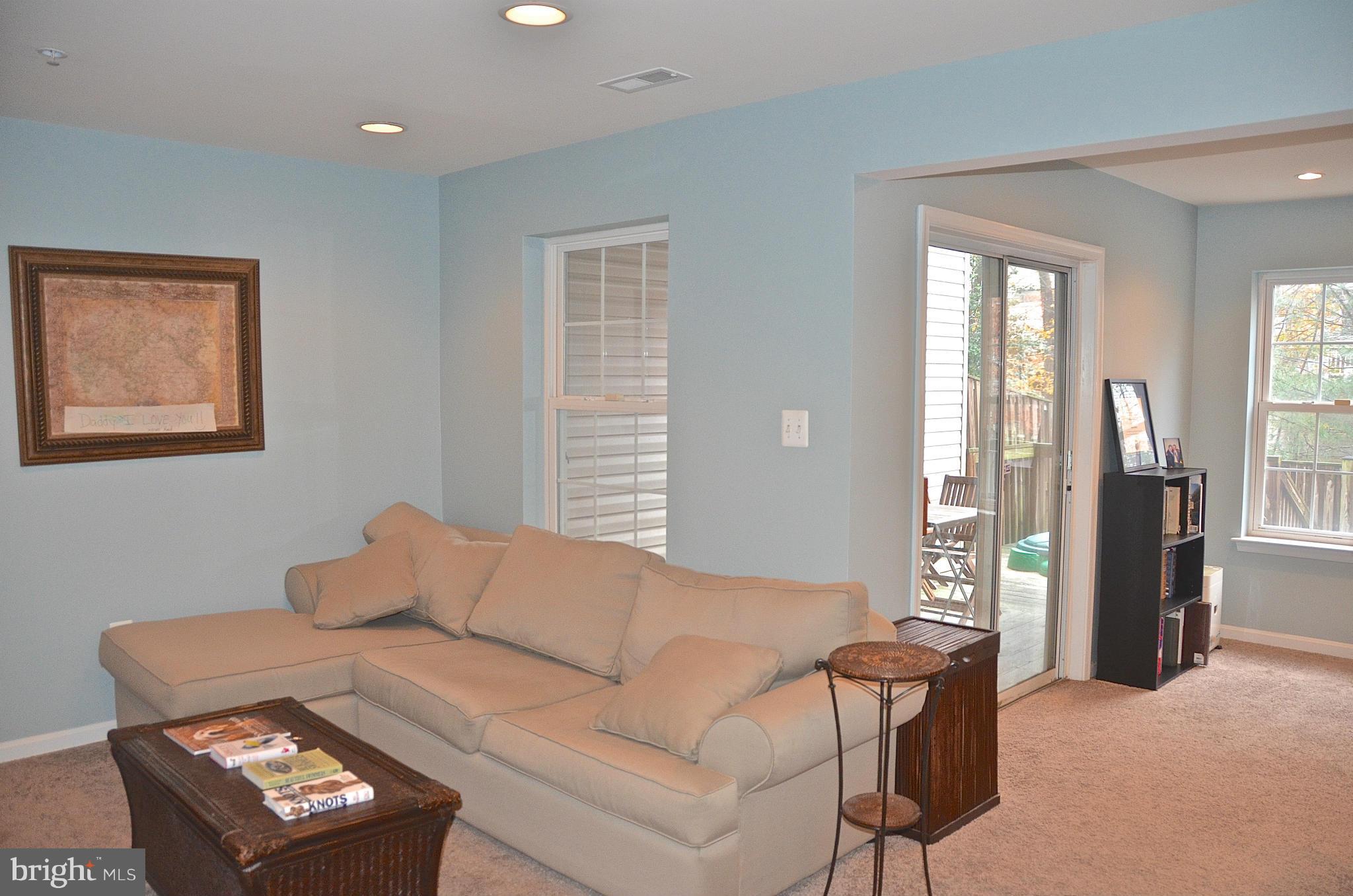 RIVER OAKS - Residential