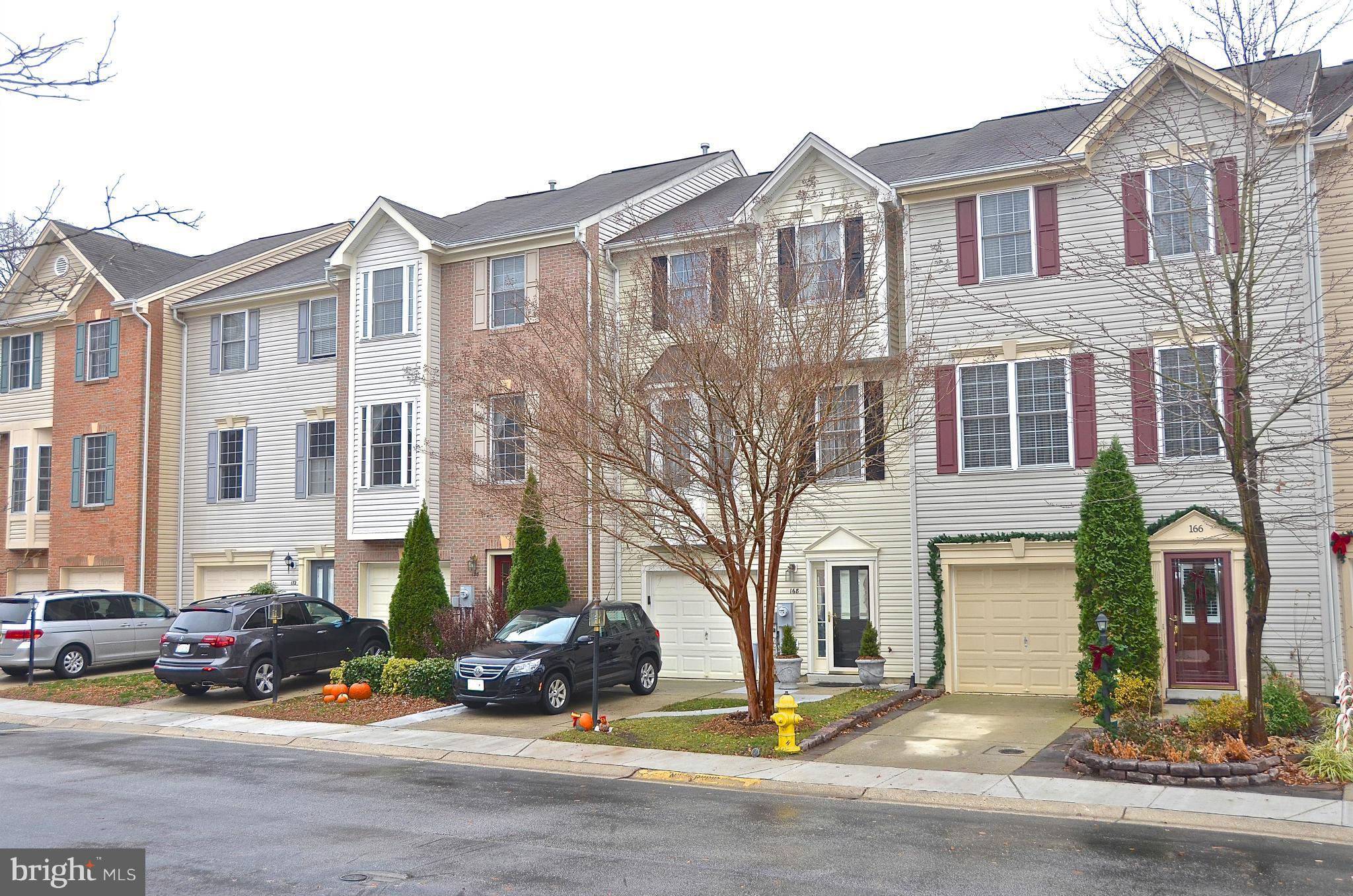 RIVER OAKS - Residential