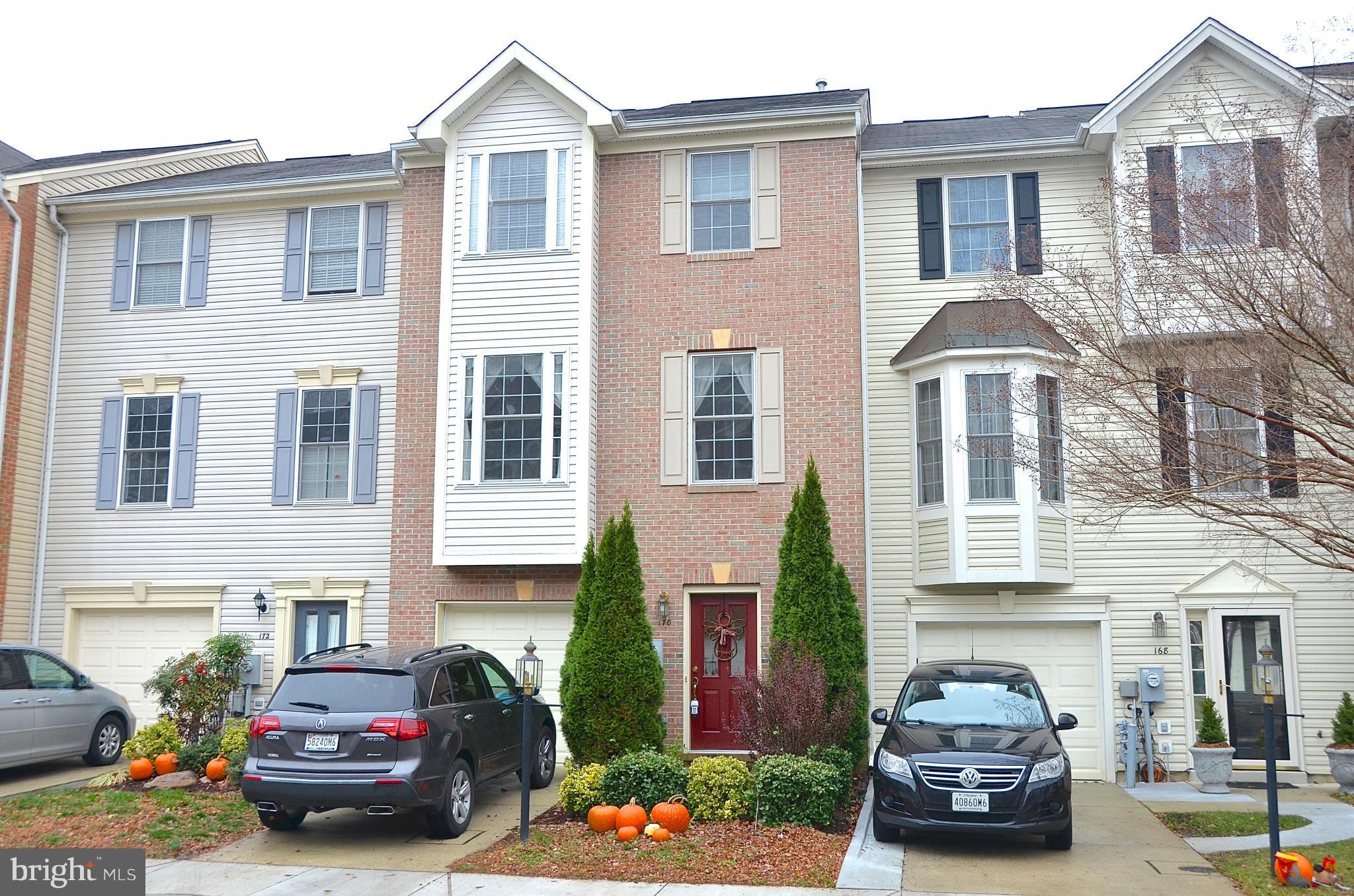 RIVER OAKS - Residential