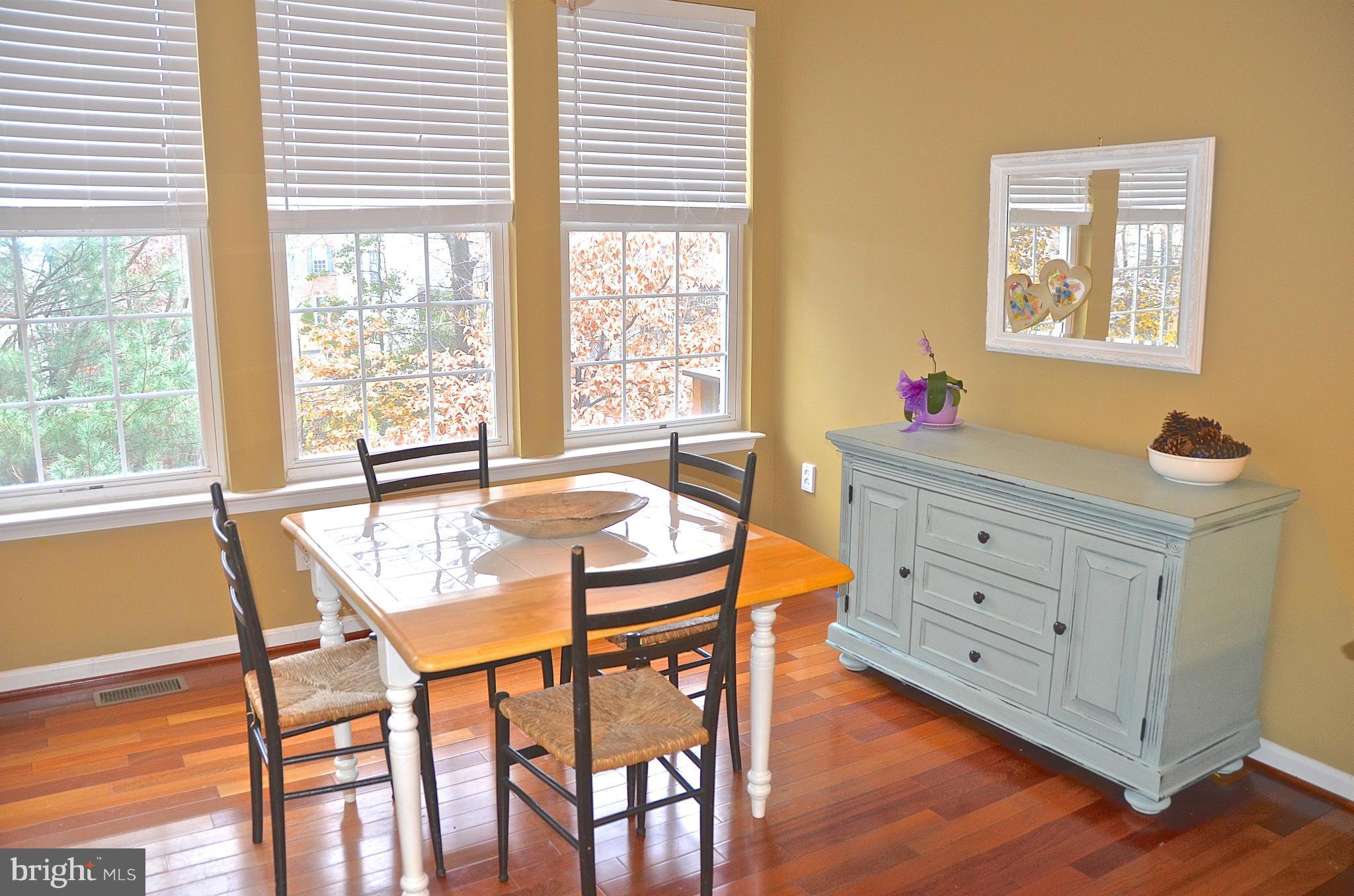 RIVER OAKS - Residential