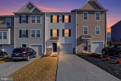 202 HOMESTEAD DRIVE HANOVER PA 17331