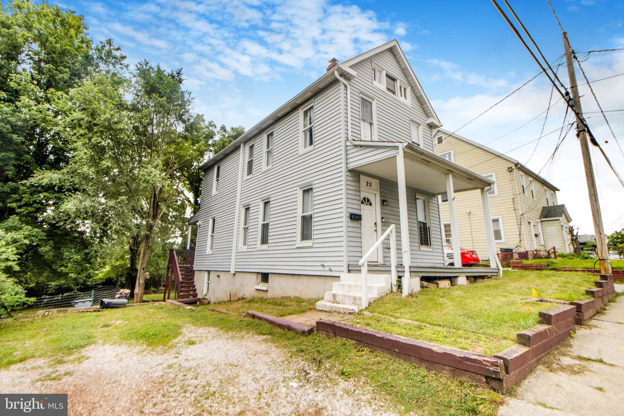 25 3RD AVE