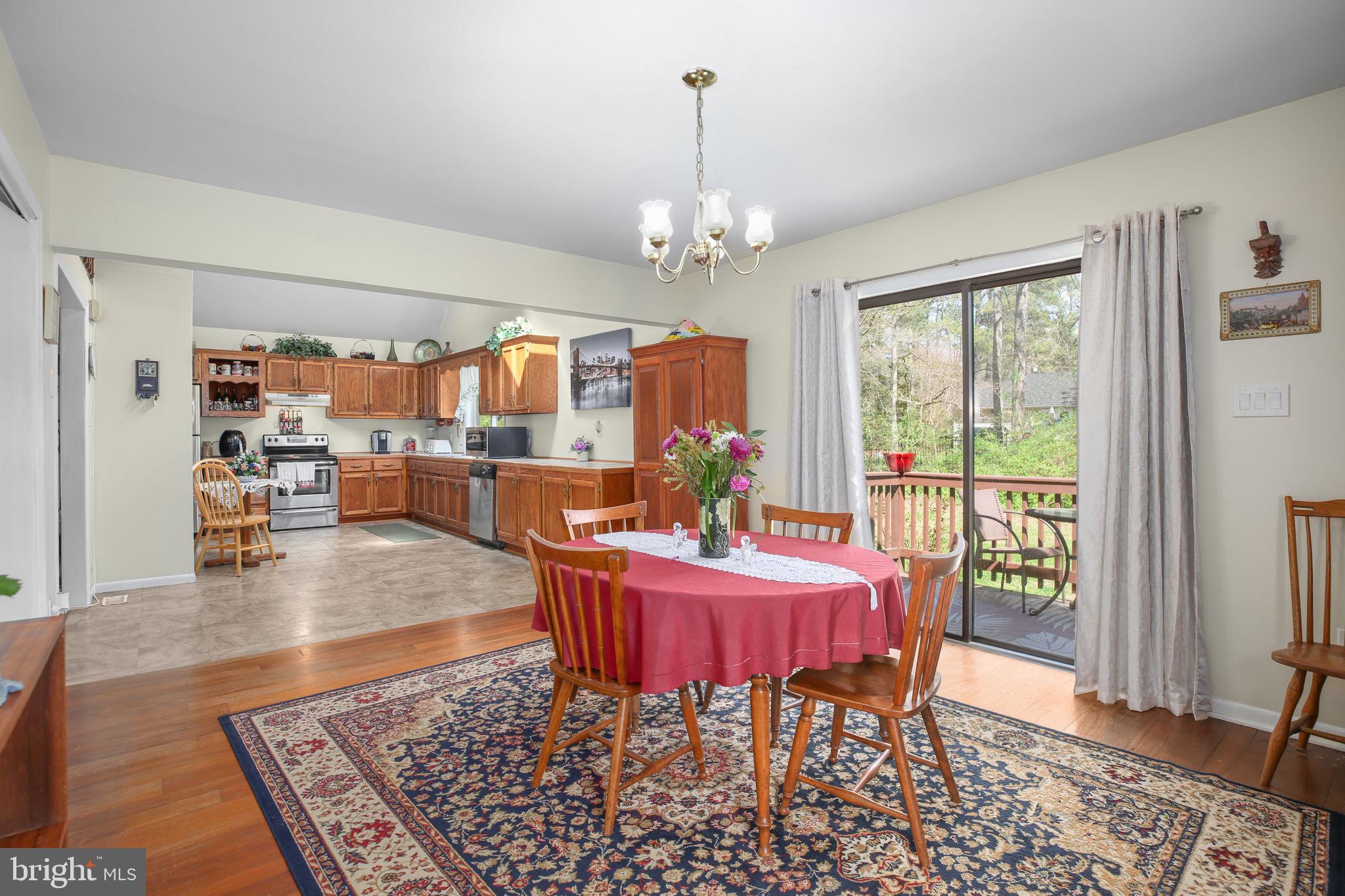 LAKE CAROLINE - Residential