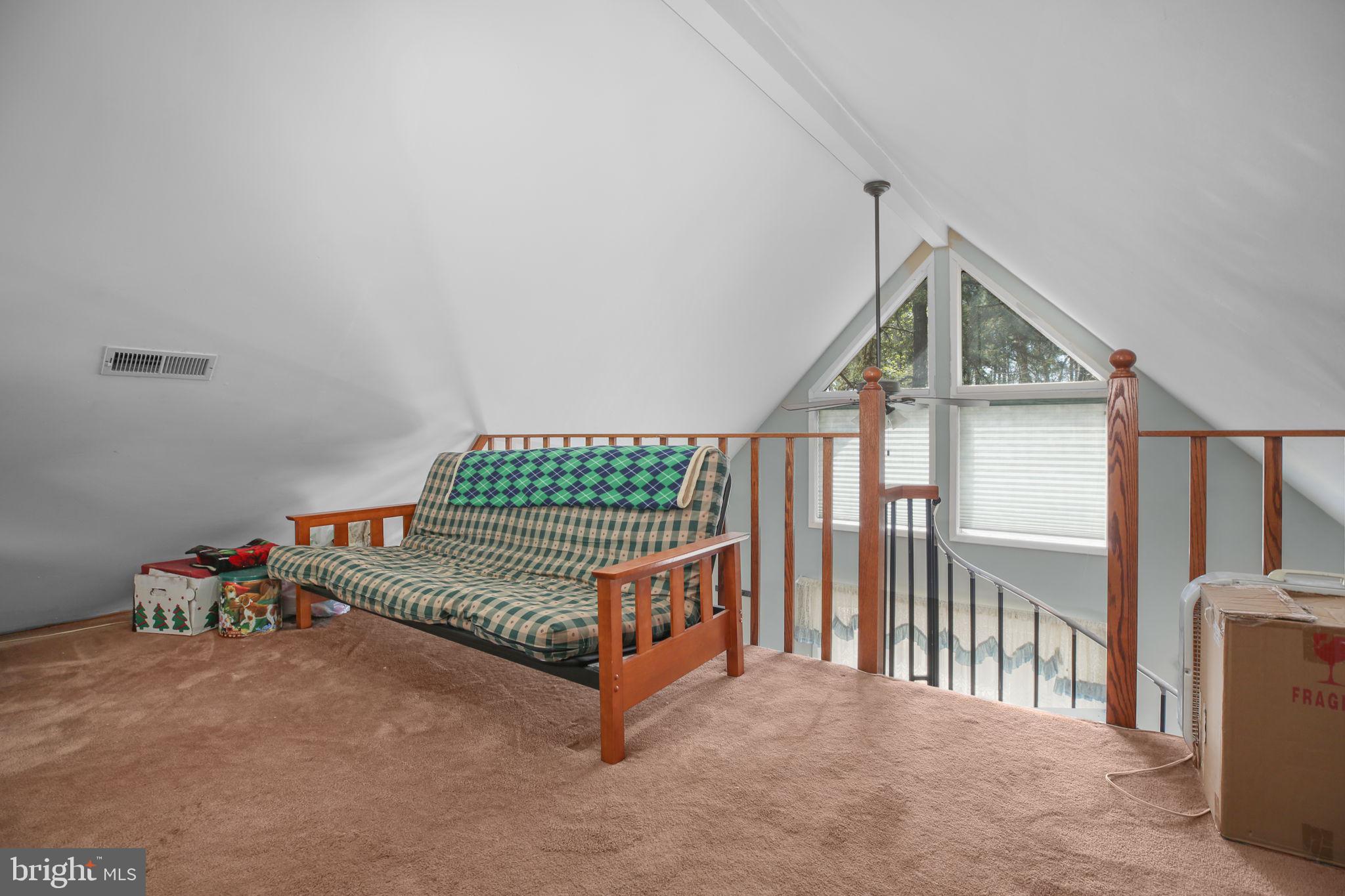 LAKE CAROLINE - Residential