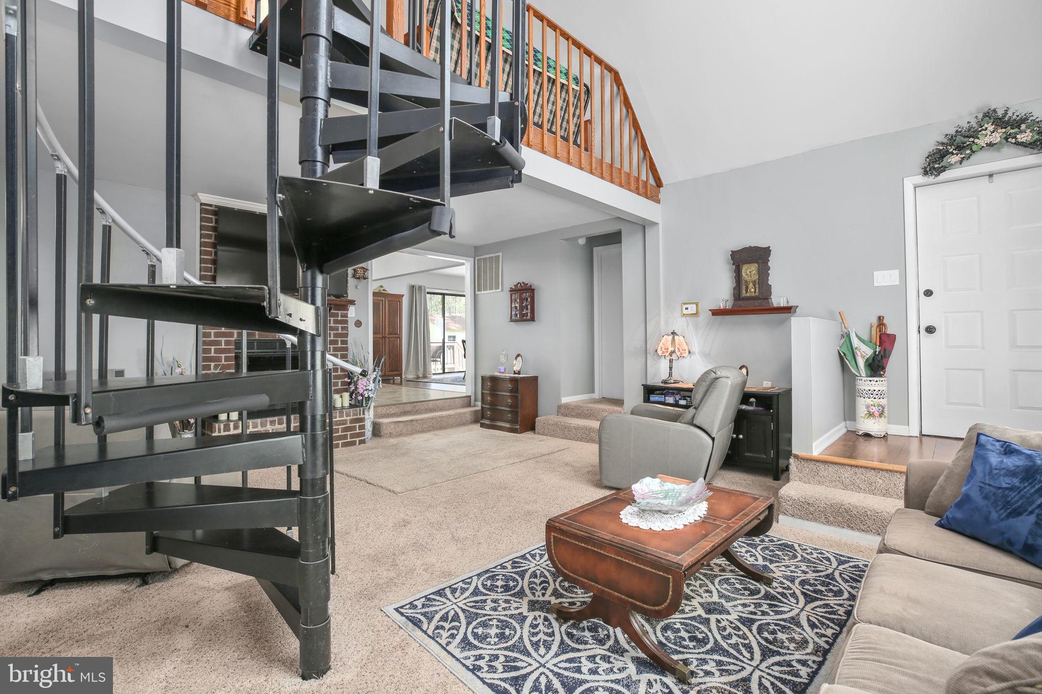 LAKE CAROLINE - Residential