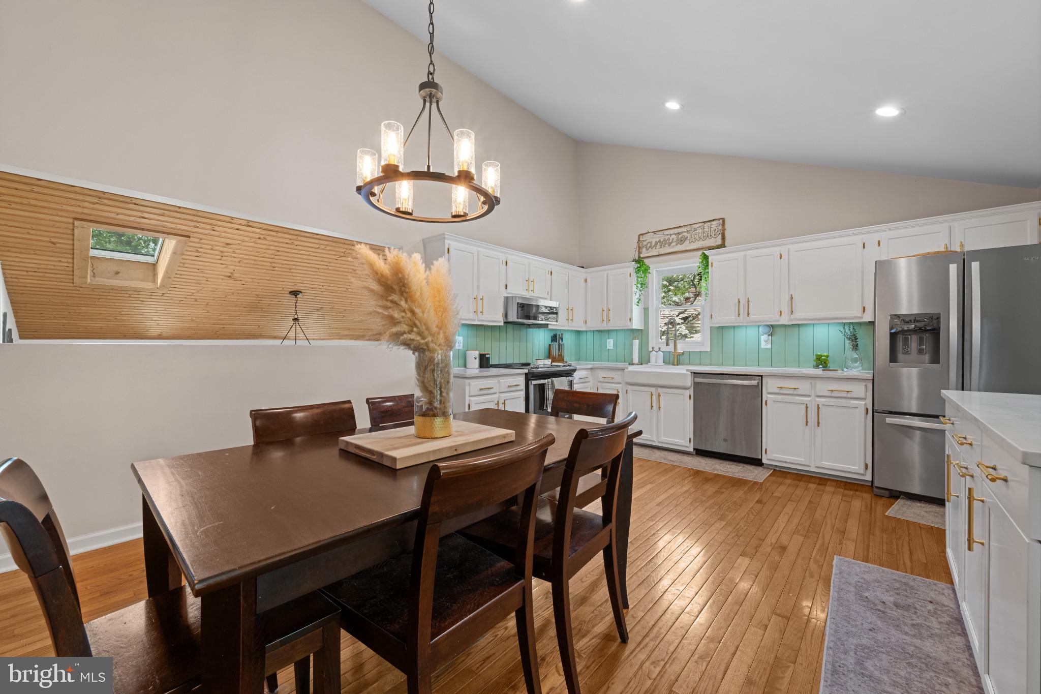 CLIPPER HILL ESTATES - Residential