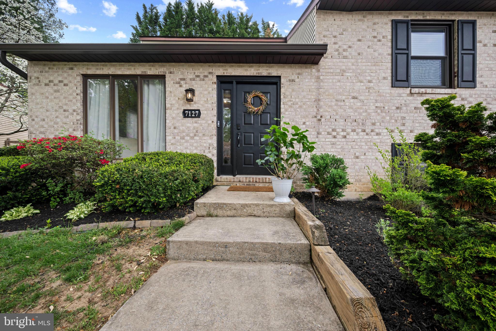 CLIPPER HILL ESTATES - Residential