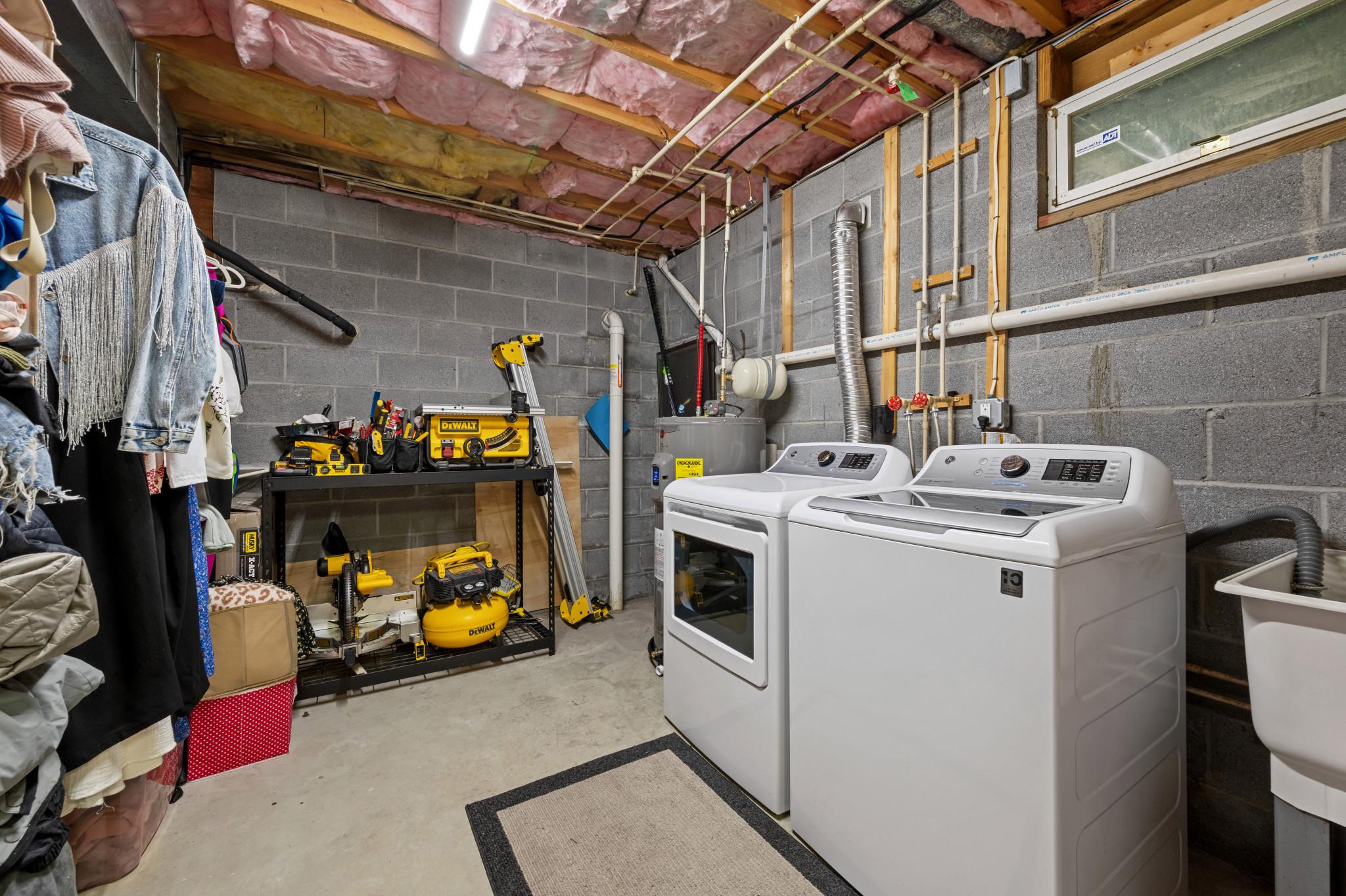 CLIPPER HILL ESTATES - Residential