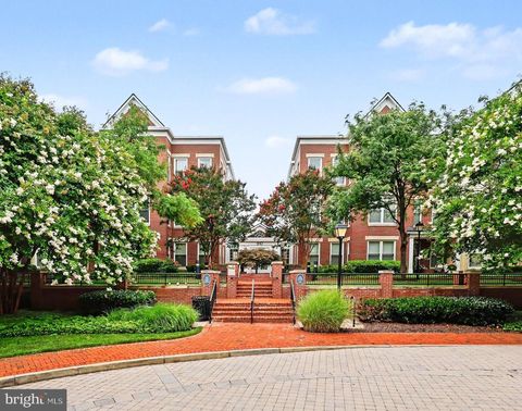 Photo of 910 Powhatan Street #303S, ALEXANDRIA, VA 22314 (MLS # VAAX2063828)