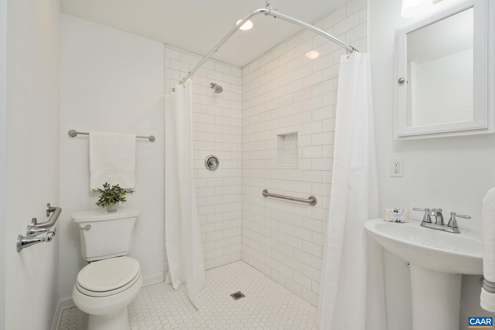 WICKHAM POND - Residential