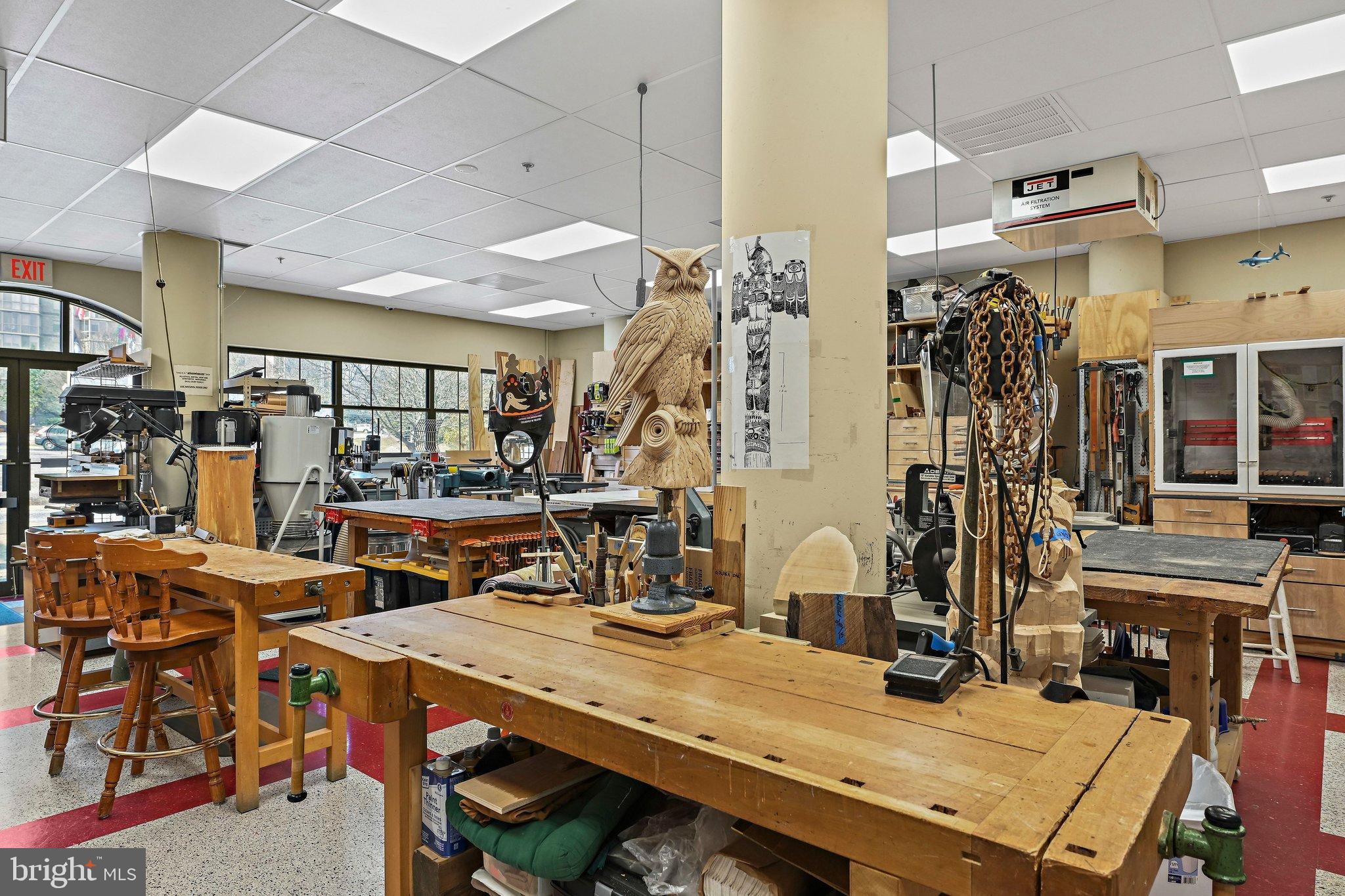 LANSDOWNE WOODS - Residential