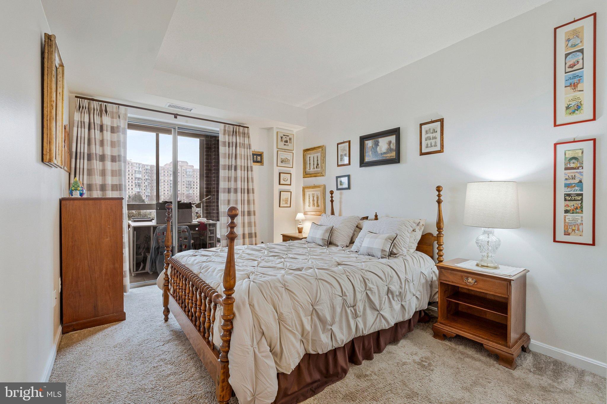 LANSDOWNE WOODS - Residential