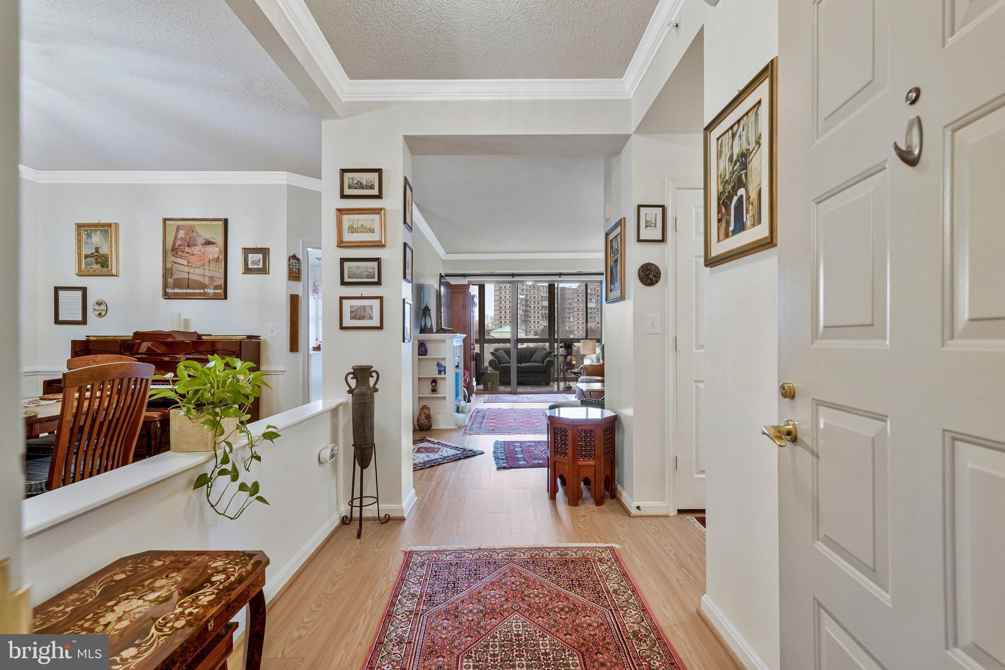 LANSDOWNE WOODS - Residential