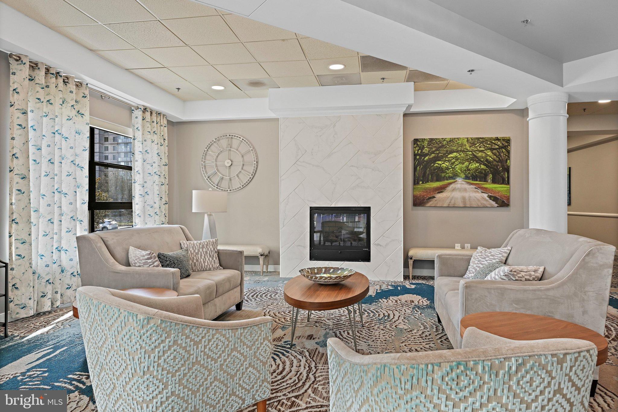 LANSDOWNE WOODS - Residential