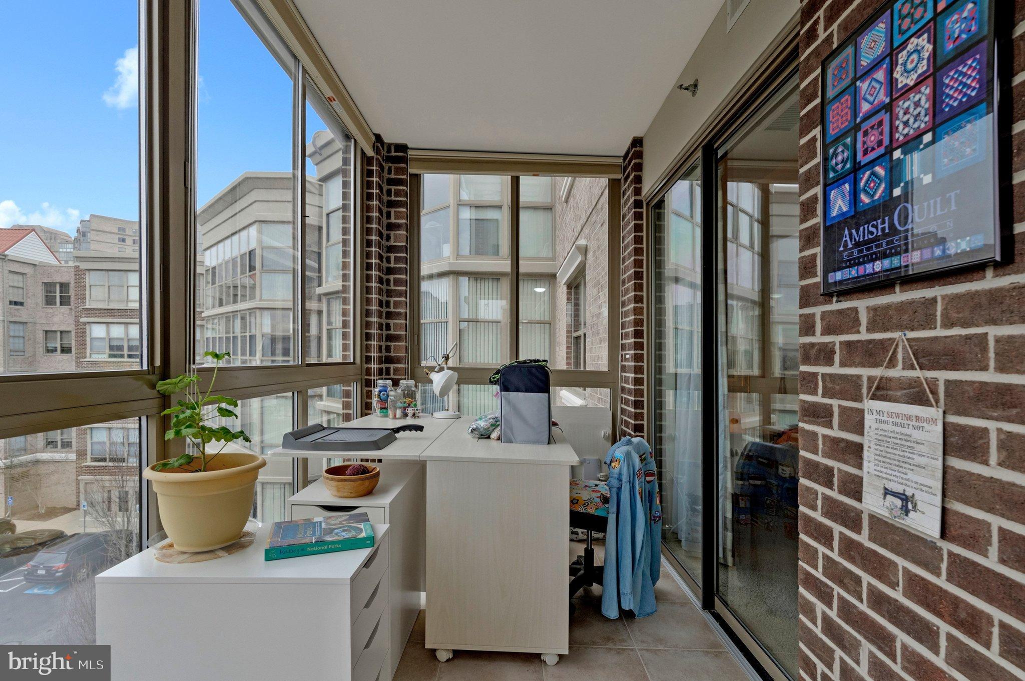 LANSDOWNE WOODS - Residential