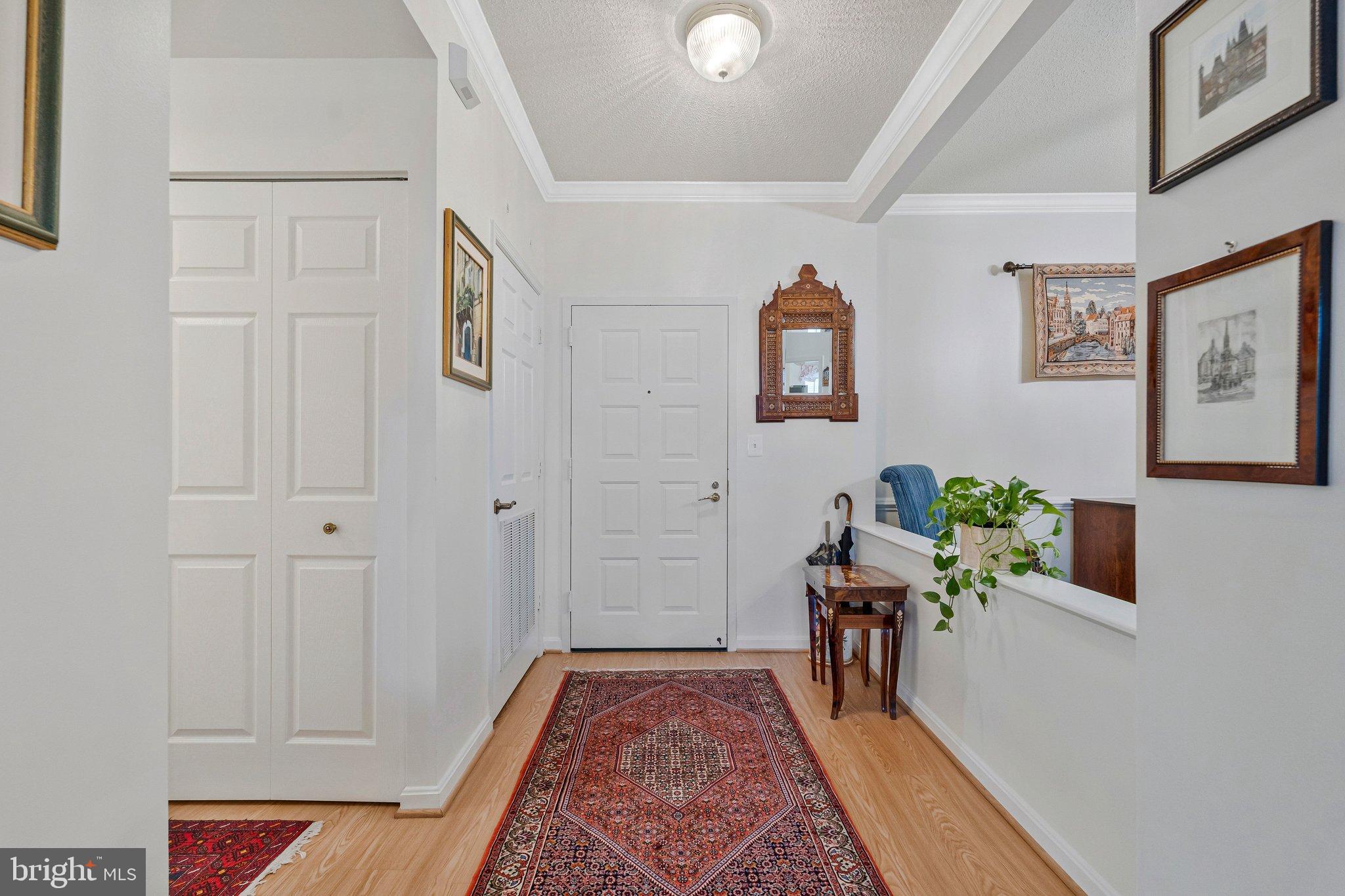 LANSDOWNE WOODS - Residential