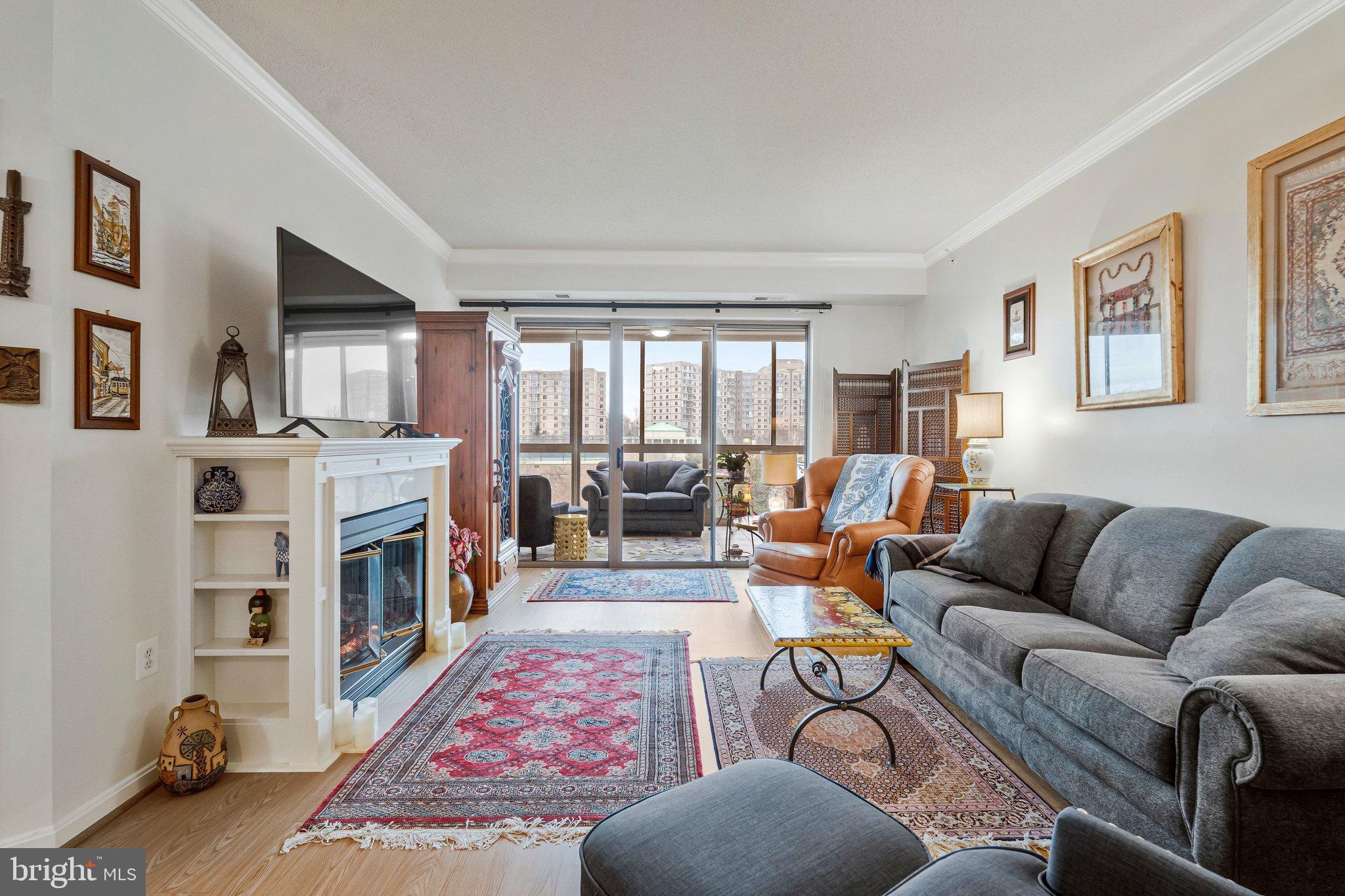 LANSDOWNE WOODS - Residential