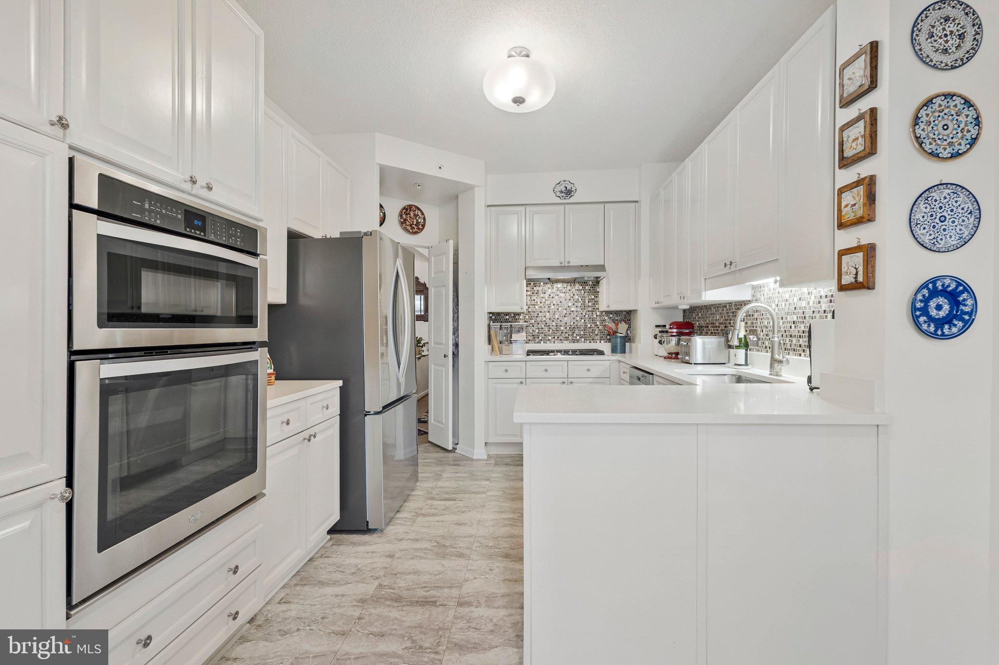 LANSDOWNE WOODS - Residential