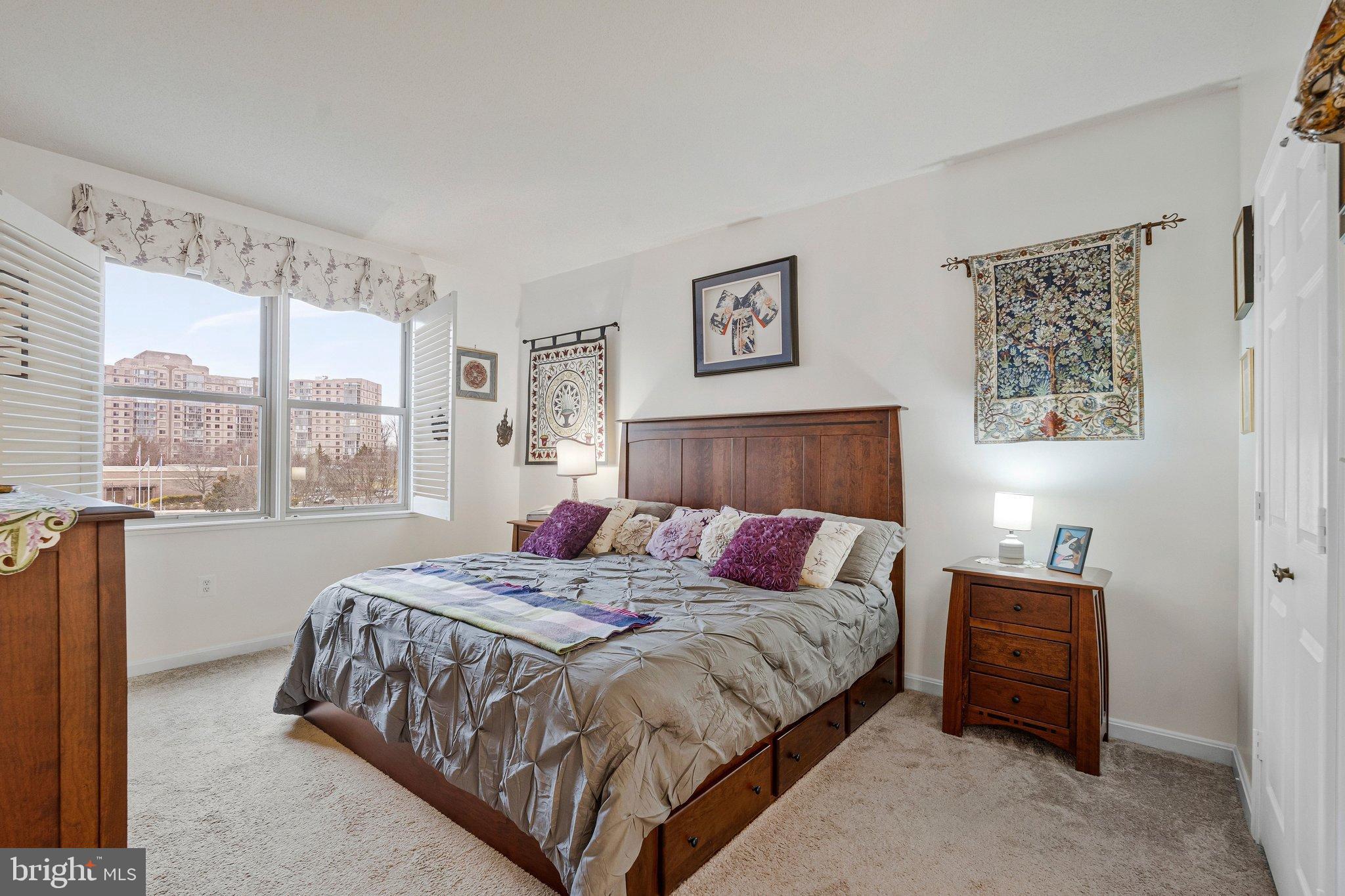 LANSDOWNE WOODS - Residential