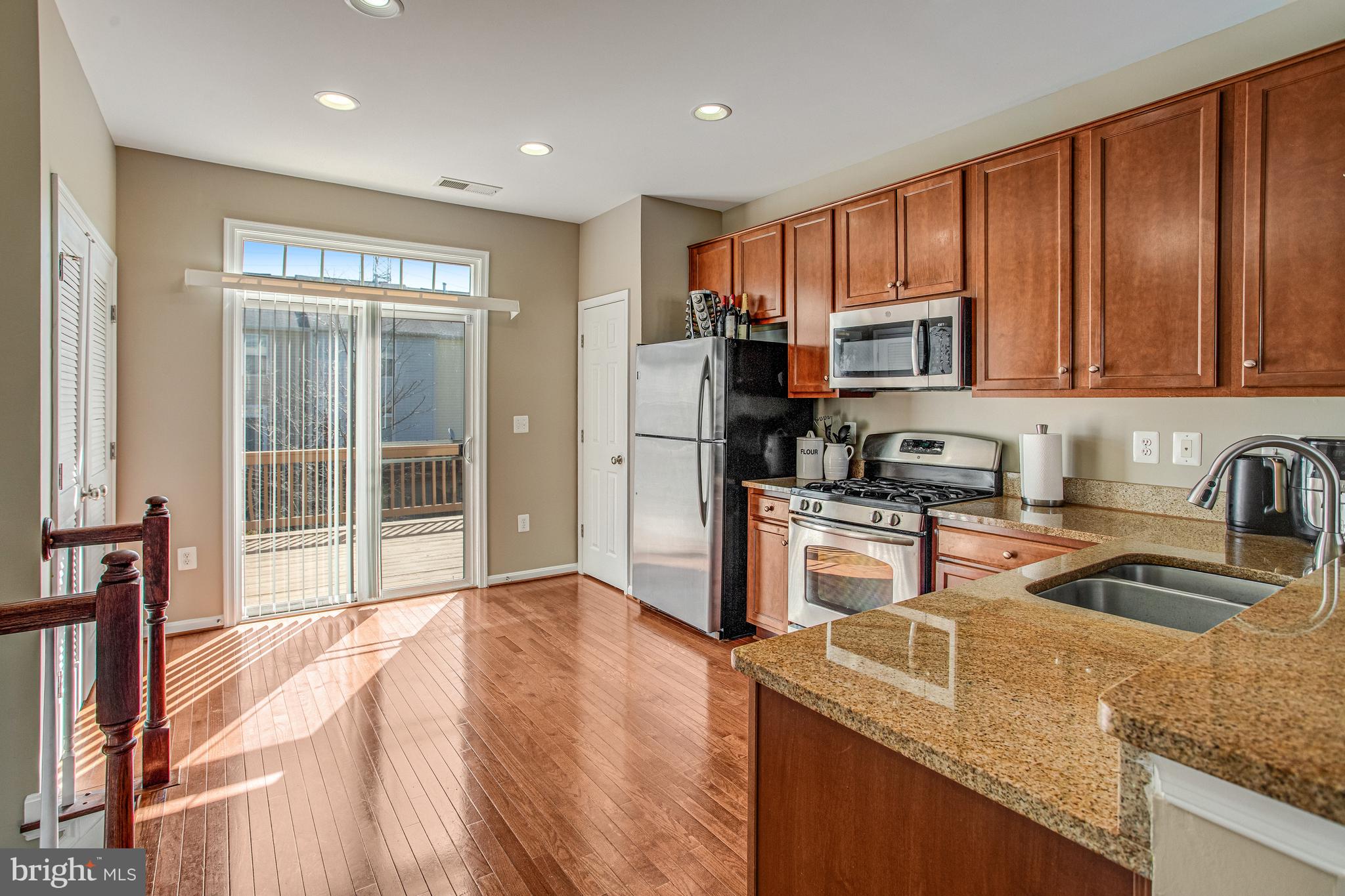 POWELLS RUN VILLAGE COND - Residential