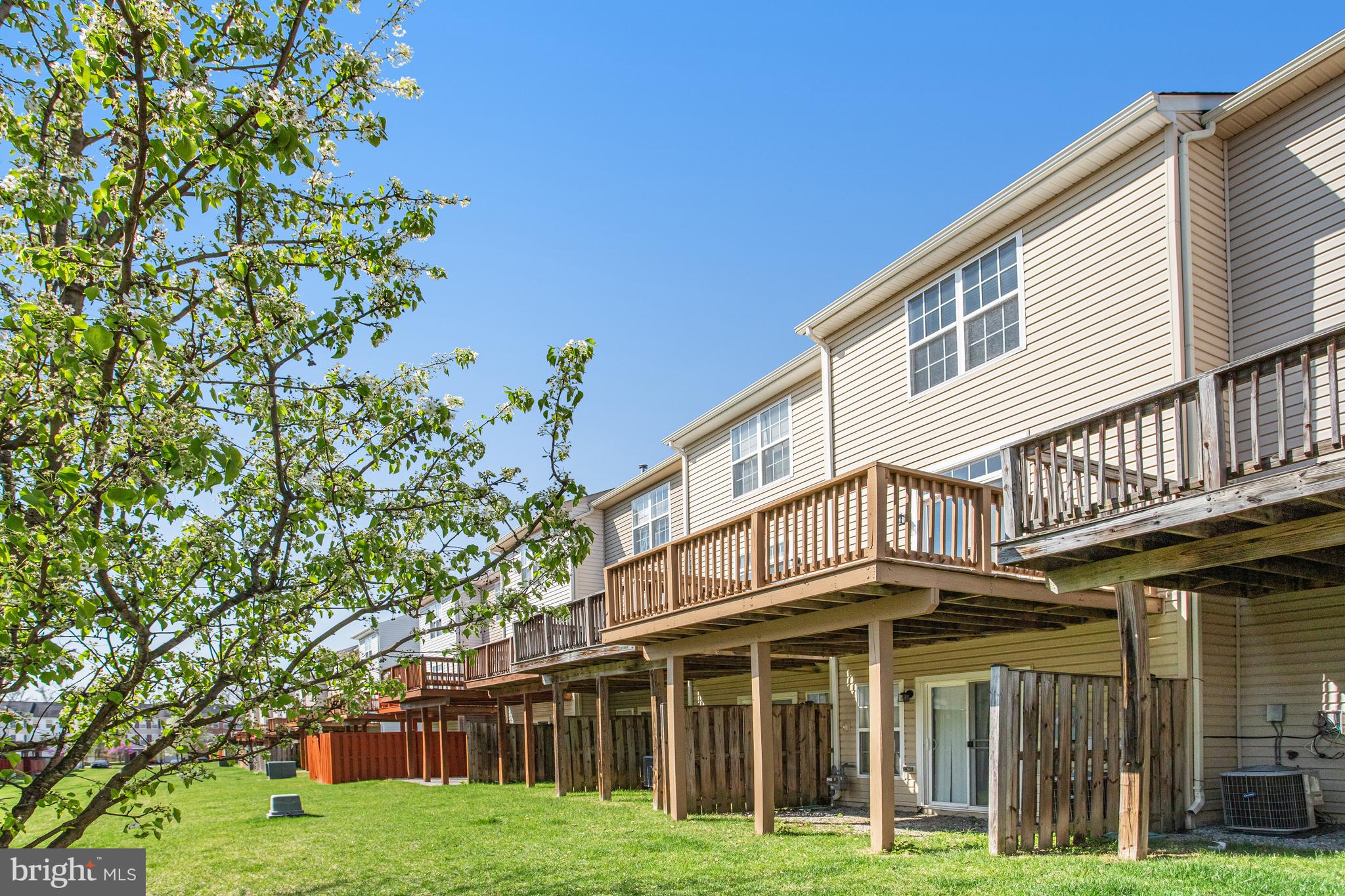 POWELLS RUN VILLAGE COND - Residential