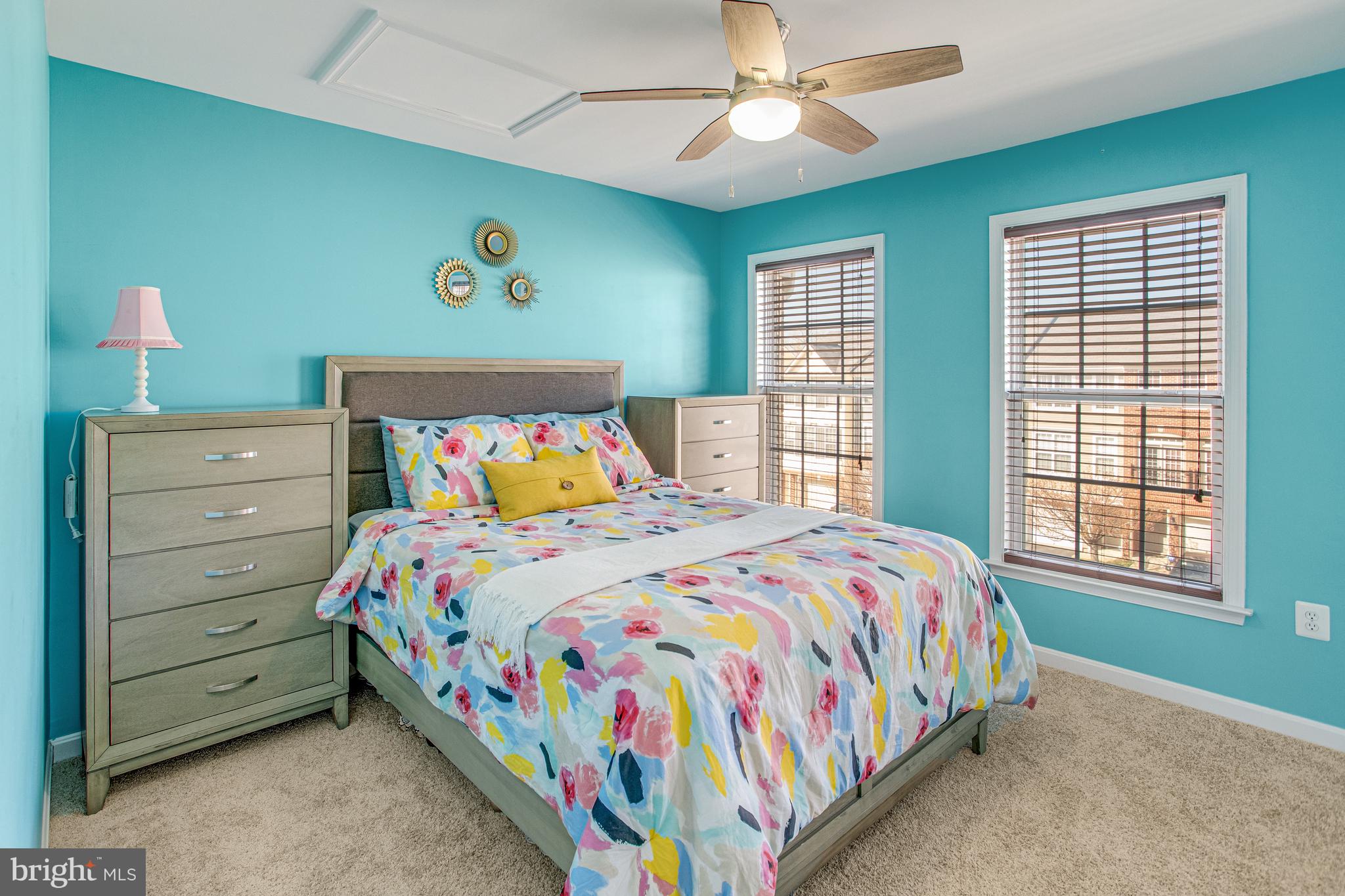 POWELLS RUN VILLAGE COND - Residential