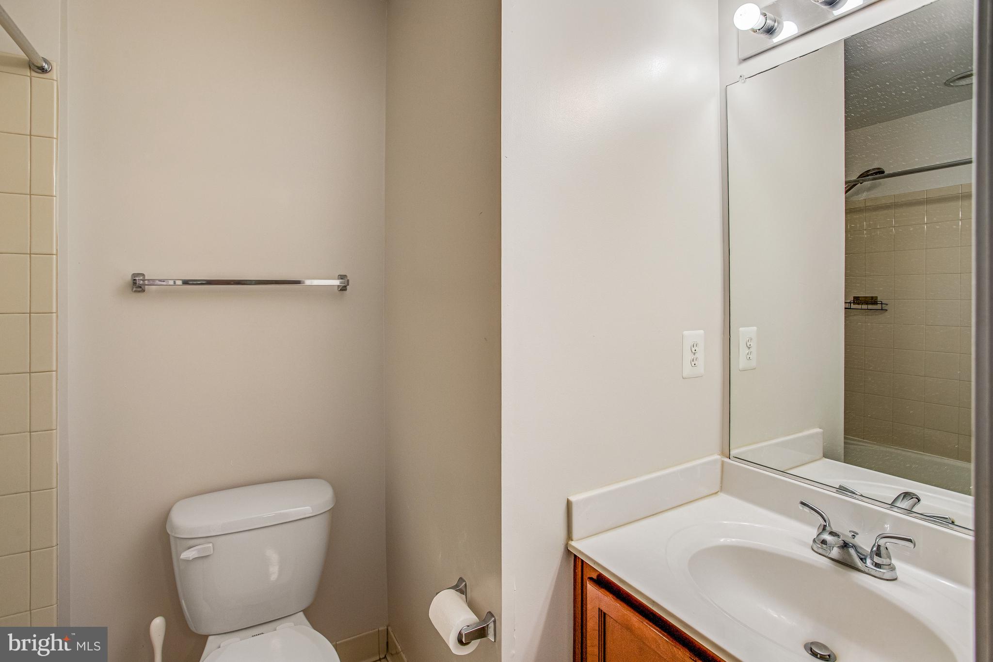 POWELLS RUN VILLAGE COND - Residential