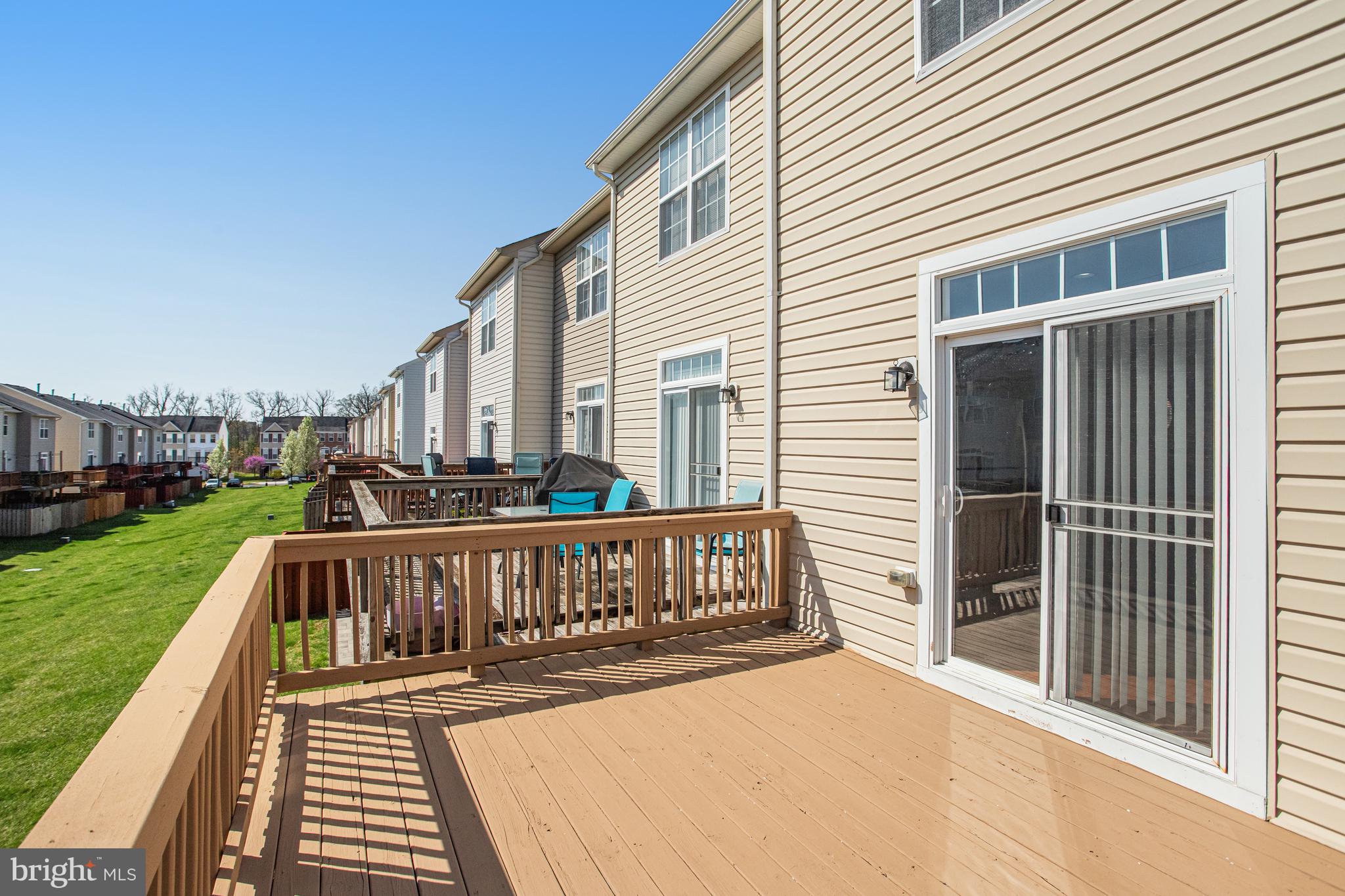 POWELLS RUN VILLAGE COND - Residential