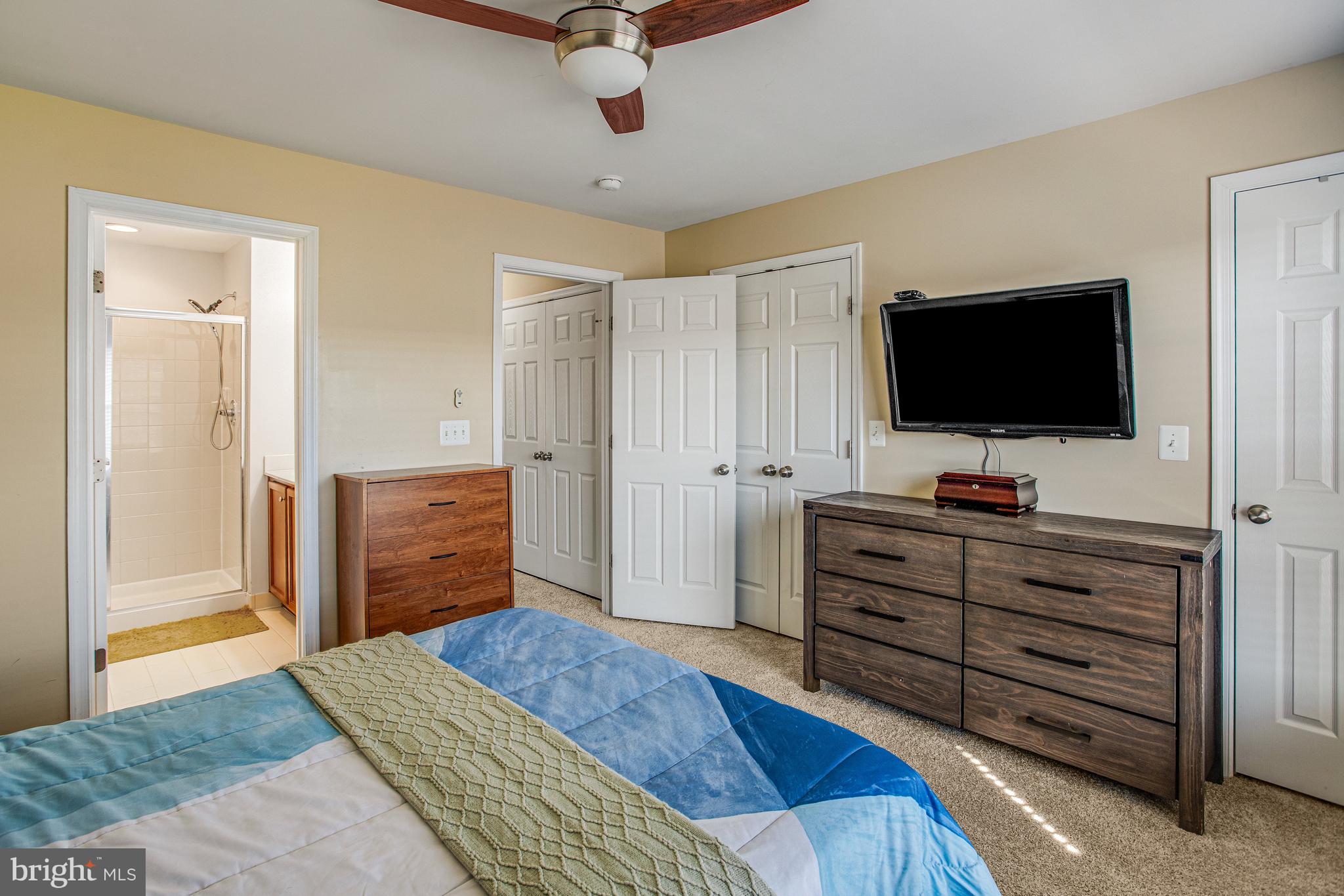 POWELLS RUN VILLAGE COND - Residential