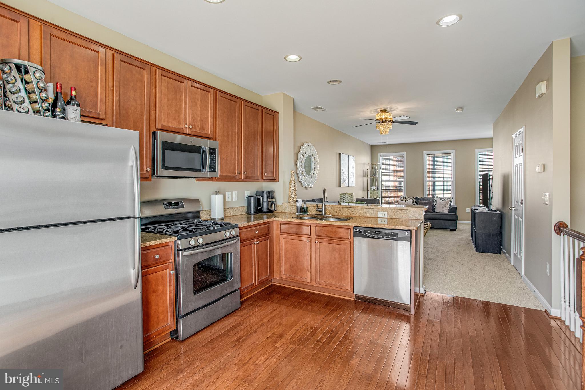 POWELLS RUN VILLAGE COND - Residential