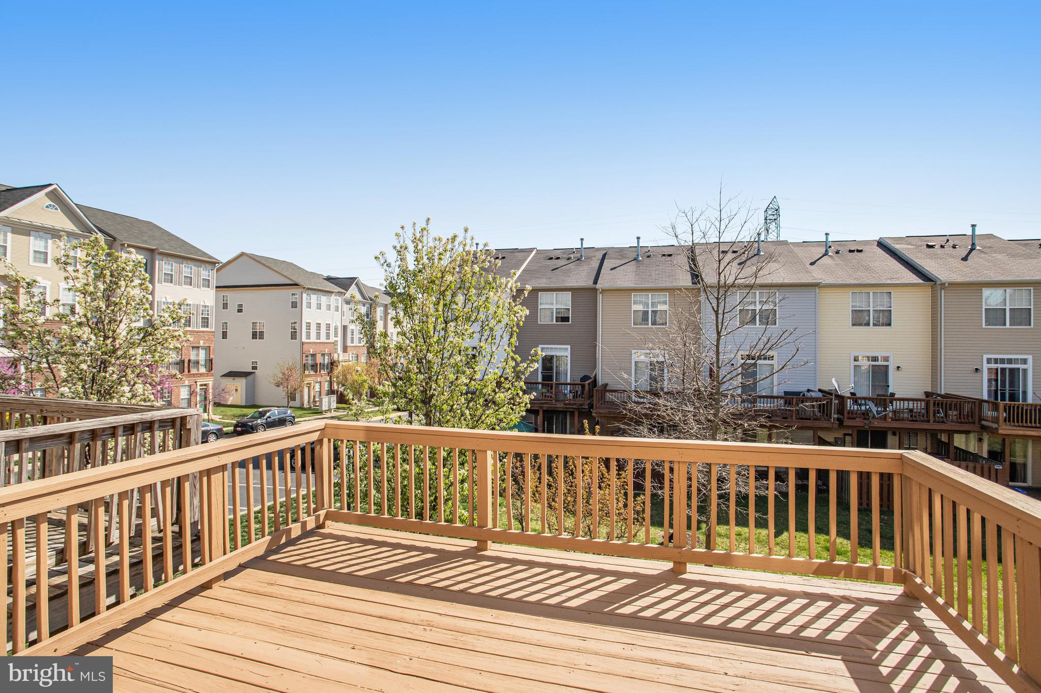 POWELLS RUN VILLAGE COND - Residential