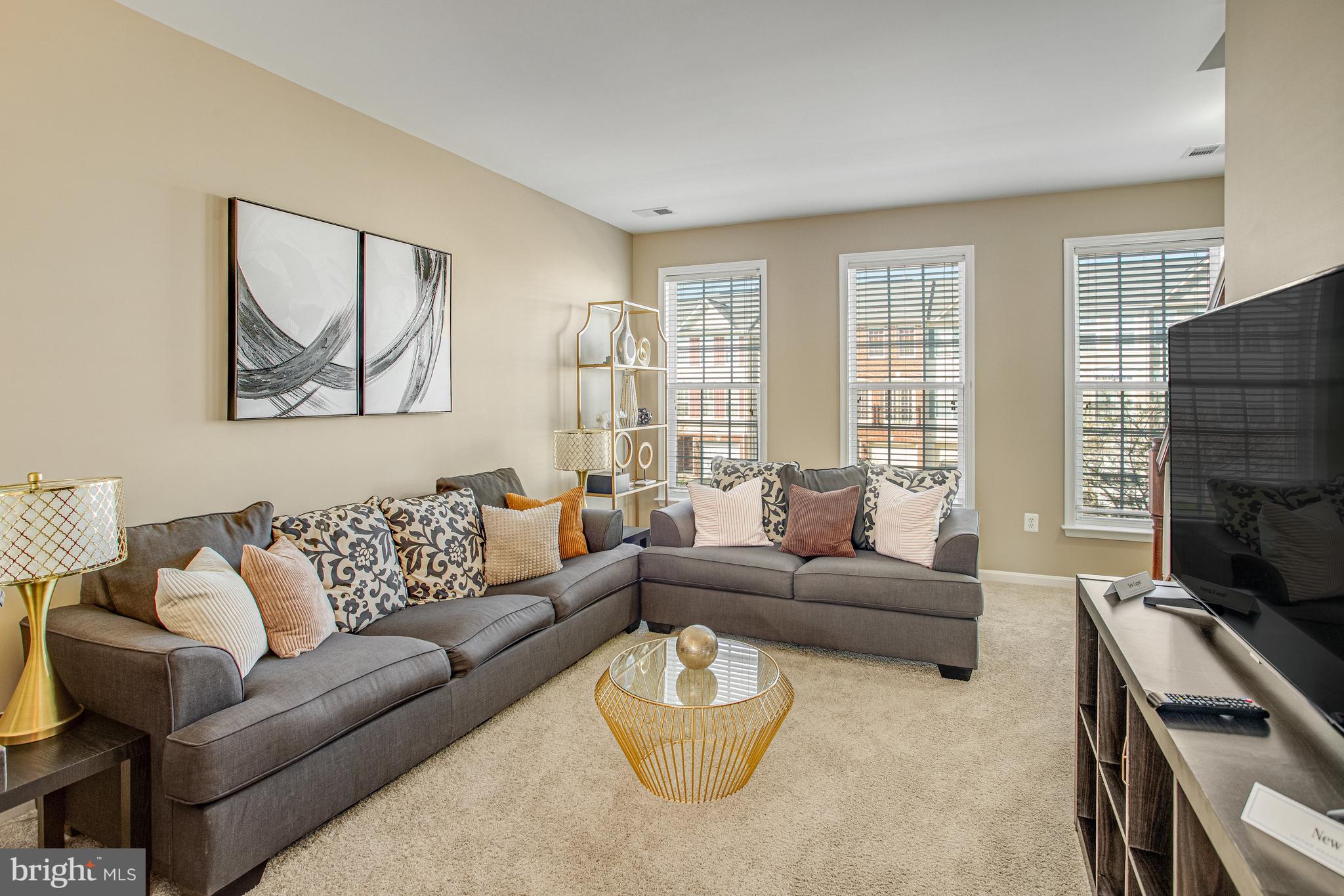 POWELLS RUN VILLAGE COND - Residential