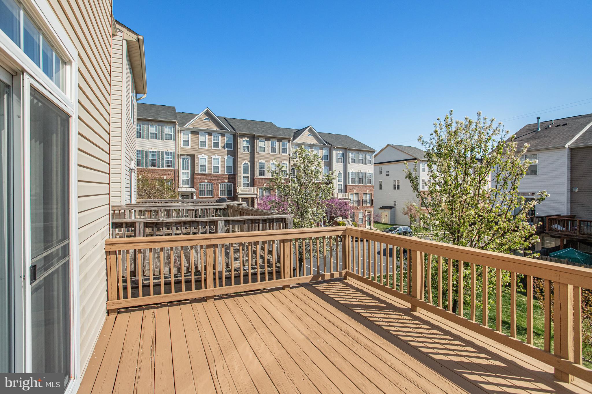 POWELLS RUN VILLAGE COND - Residential