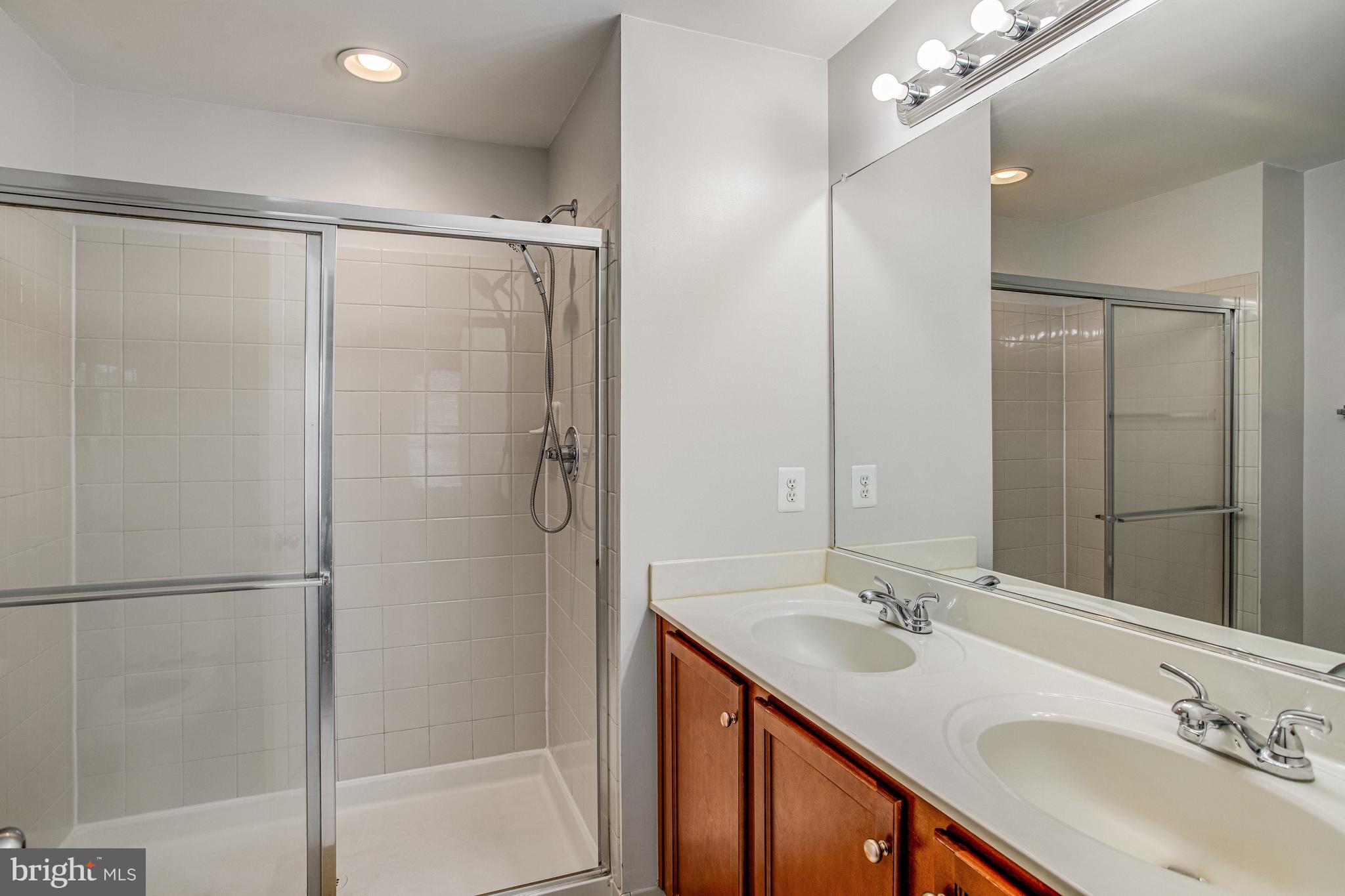 POWELLS RUN VILLAGE COND - Residential