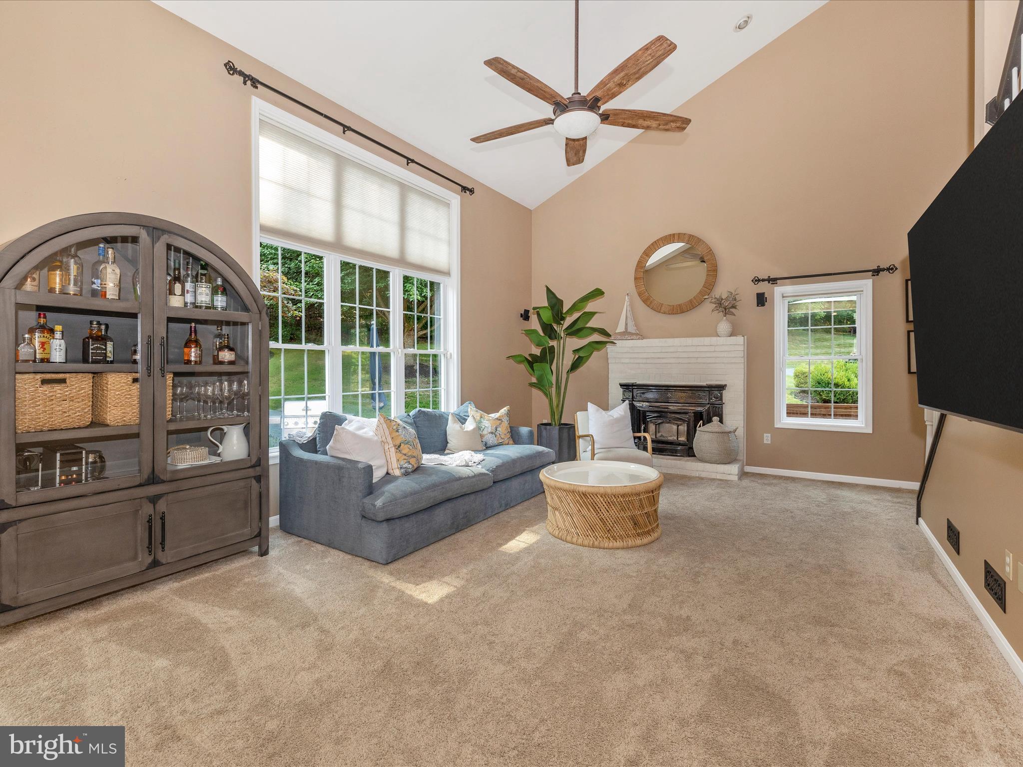 RIVER DOWNS - Residential