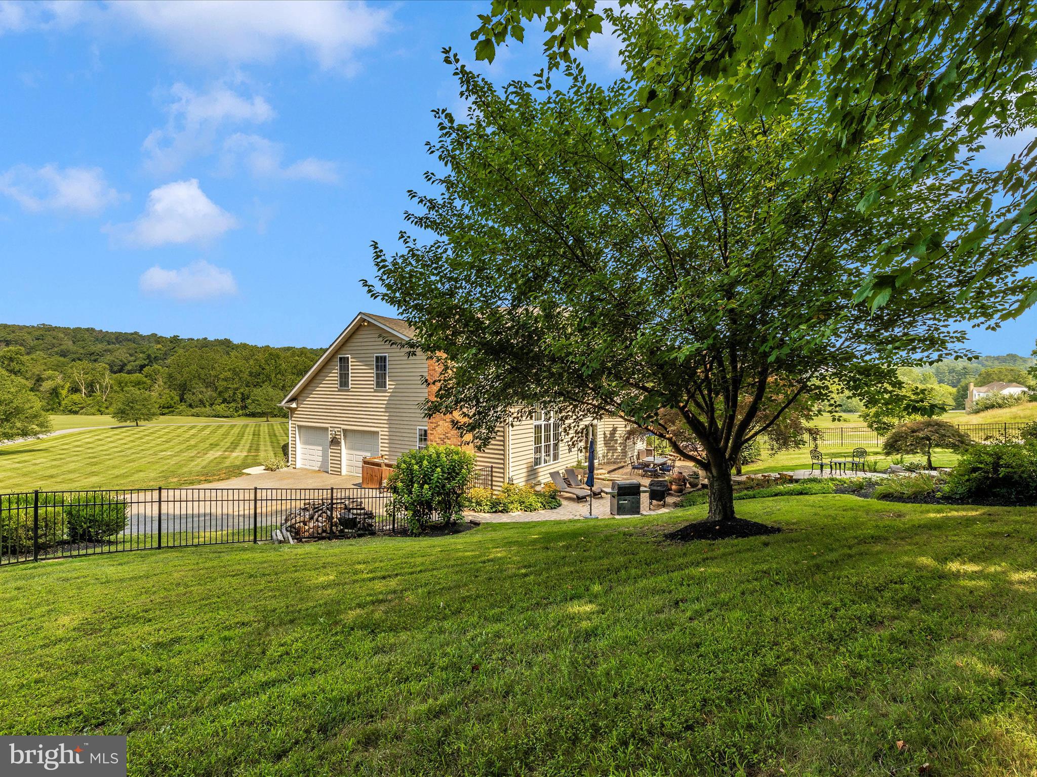 RIVER DOWNS - Residential