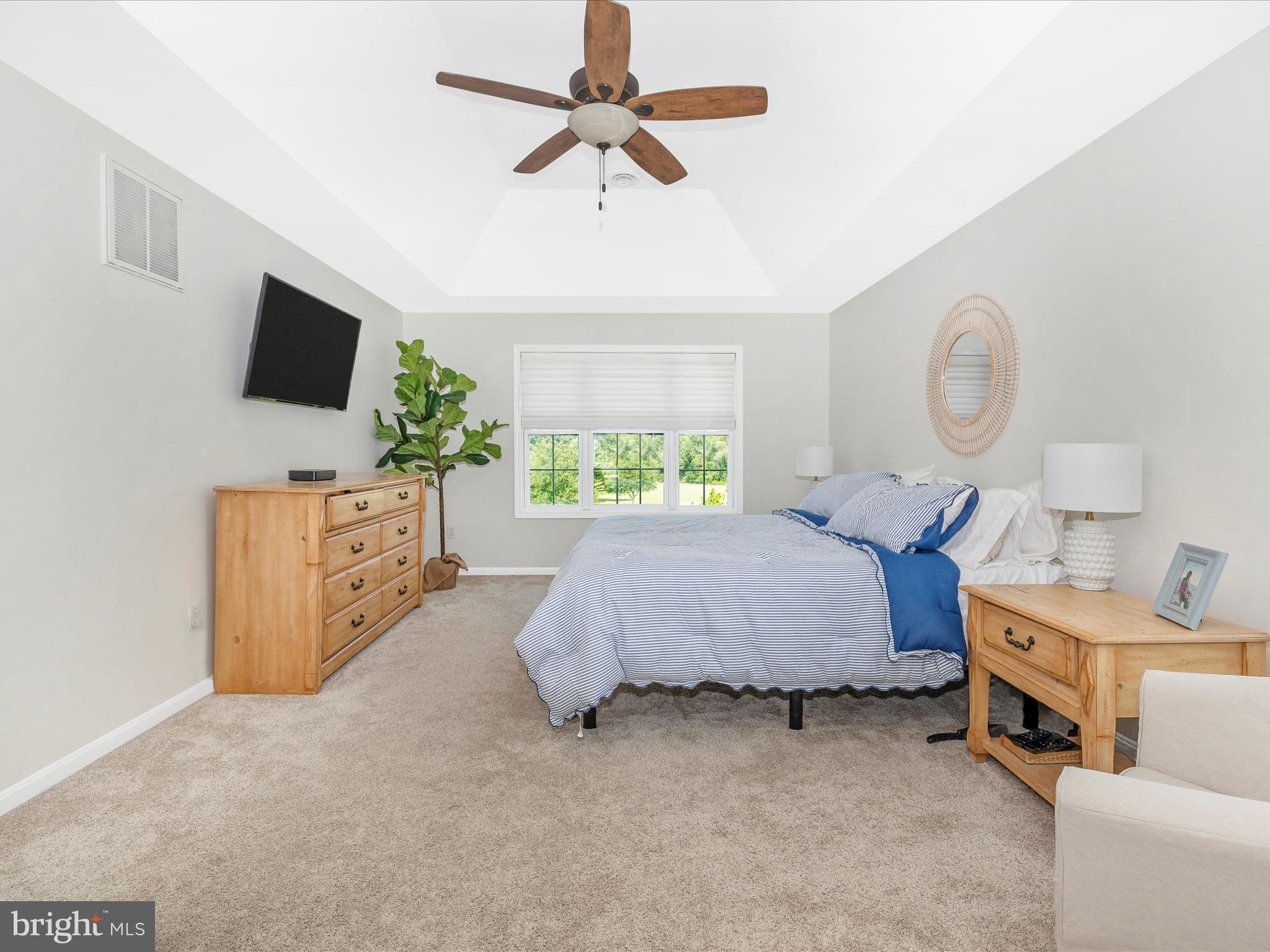 RIVER DOWNS - Residential